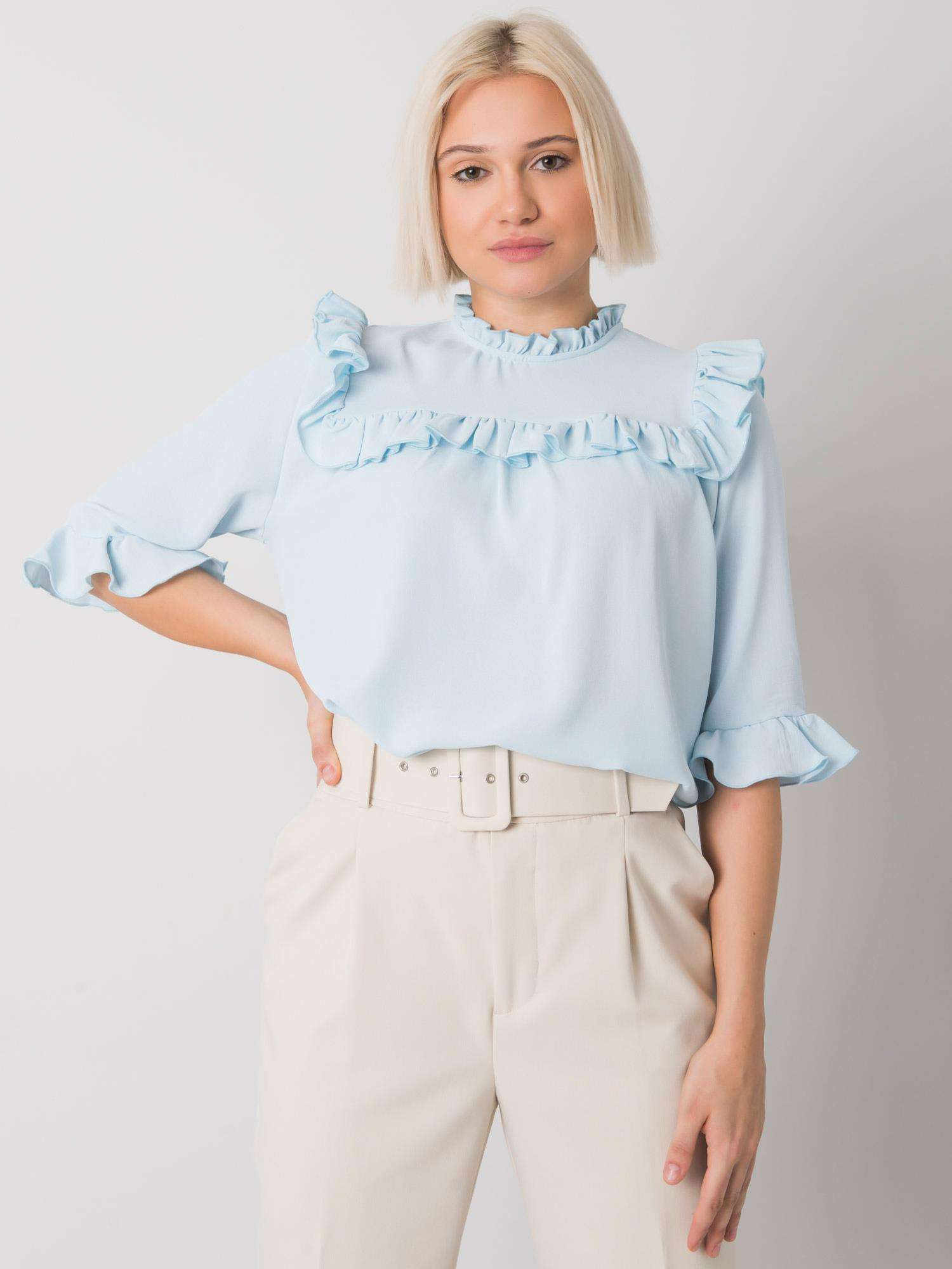 Svetlomodrá dámska elegantná blúzka s volánikmi CHA-BZ-3312.30-light blue Veľkosť: S/M