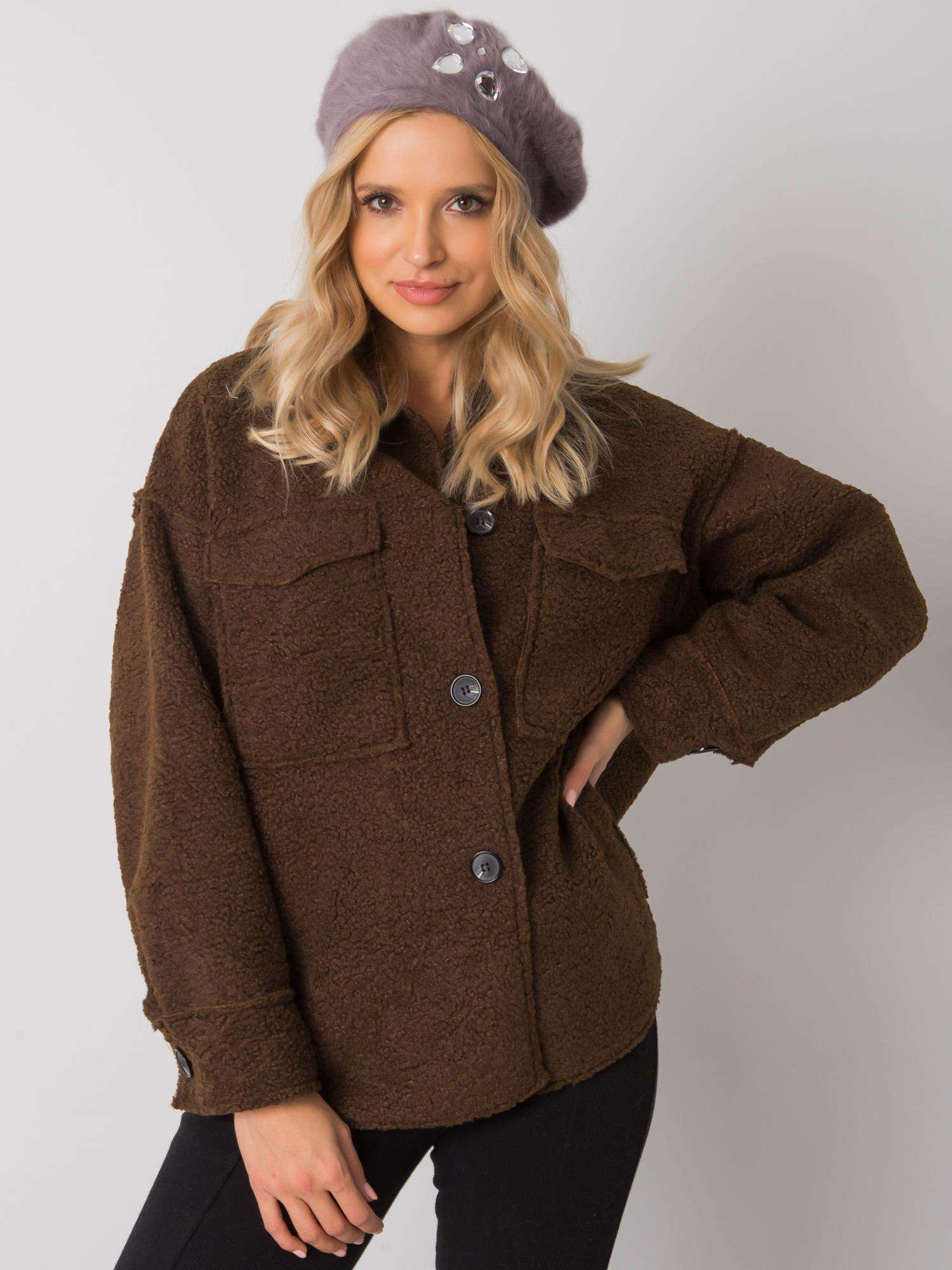 Fialový kožušinový baret s kamienkami AT-CZ-BF38834-1-violet Veľkosť: ONE SIZE