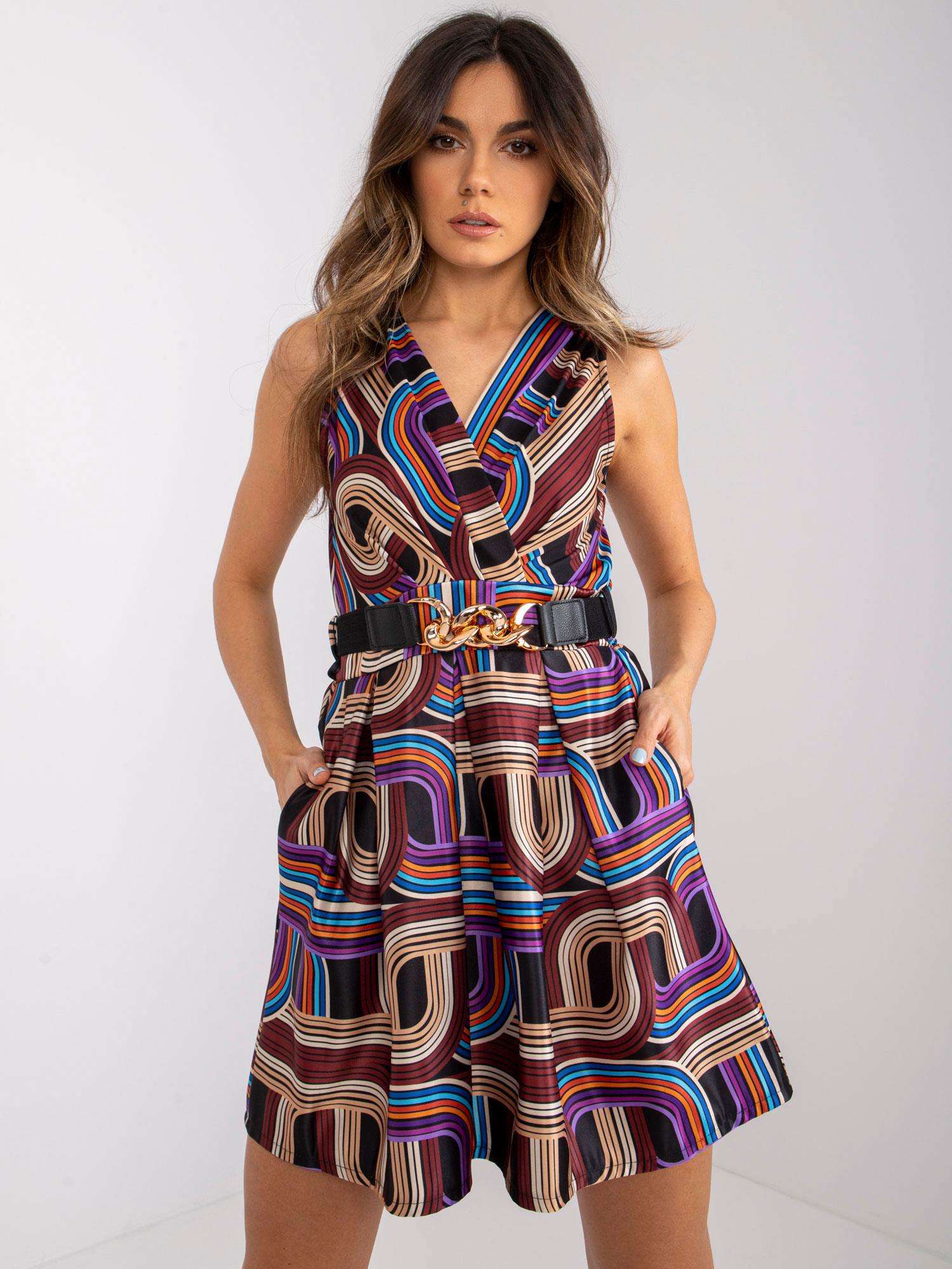 Hnedé vzorované mini šaty s opaskom DHJ-SK-15308.61P-brown Veľkosť: ONE SIZE