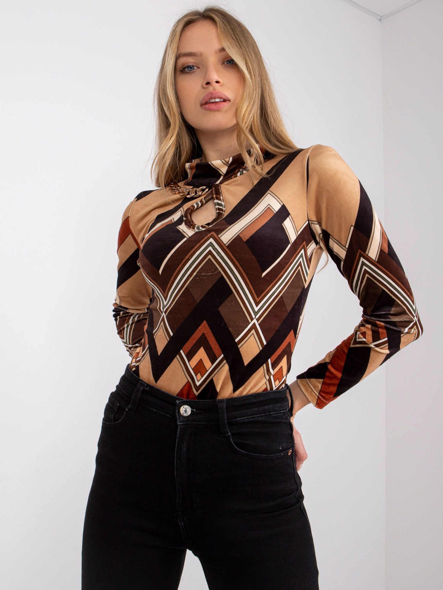 Hnedé dámske vzorované tričko s dlhými rukávmi DHJ-BZ-6291-2.32P-brown Veľkosť: ONE SIZE