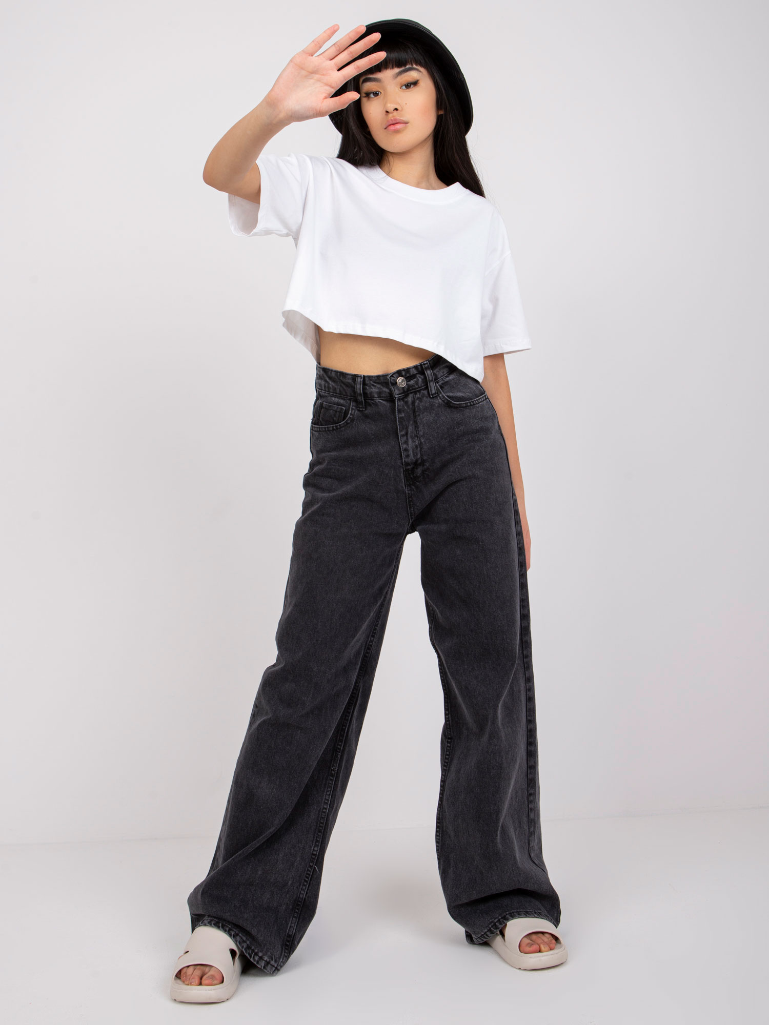 Biele tričko Viola v "crop" strihu -RV-TS-7541.06-white Veľkosť: L