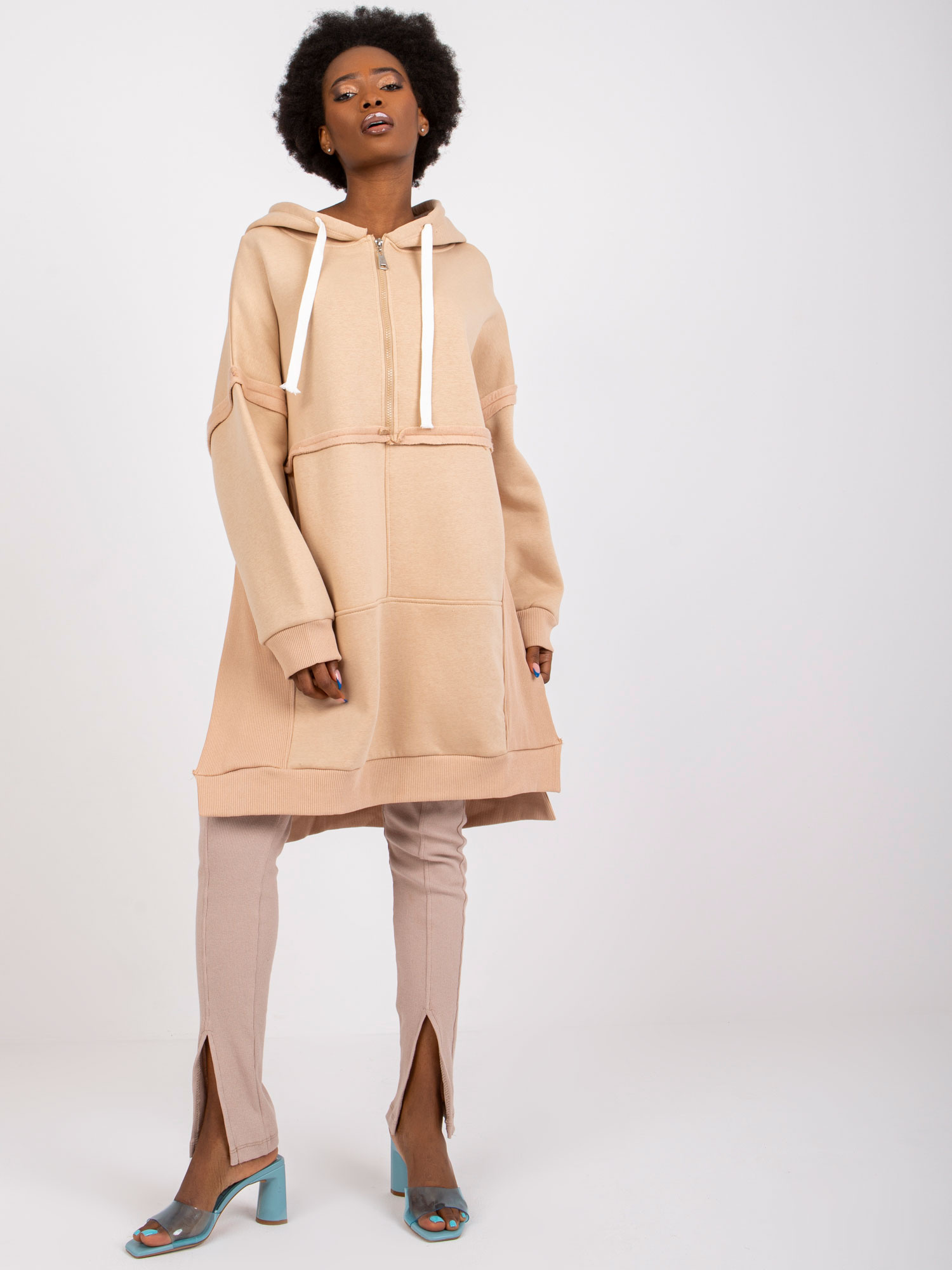 Béžová oversize mikina Boston s kapucňou FA-BL-7571.64P-beige Veľkosť: ONE SIZE