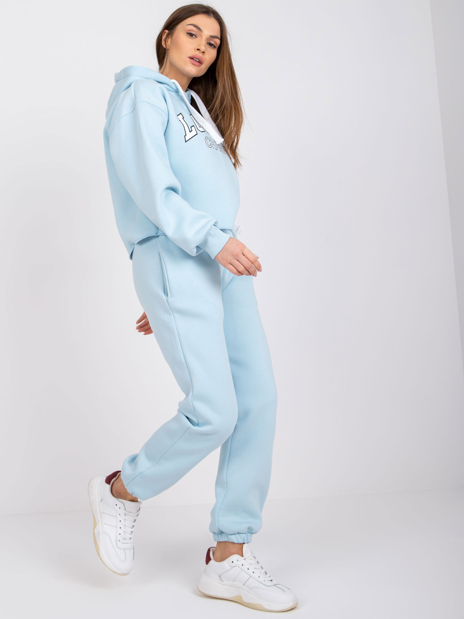 Svetlomodrá teplákovka Laraina s nápisom "London" -EM-KMPL-720.01-light blue Veľkosť: ONE SIZE