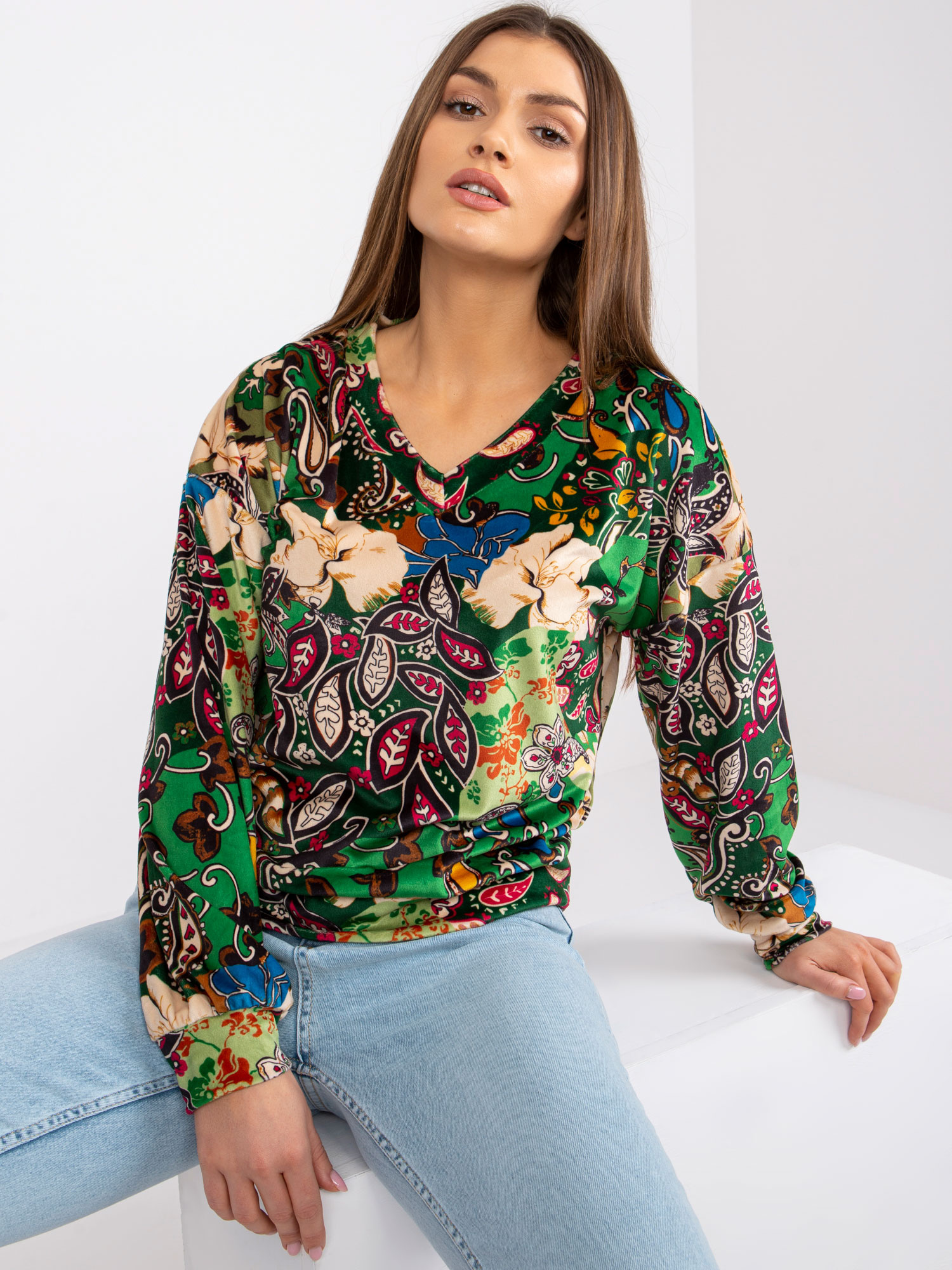 Zelená blúzka Ruby s farebnými vzormi -DHJ-BZ-6033-2.46P-green Veľkosť: ONE SIZE
