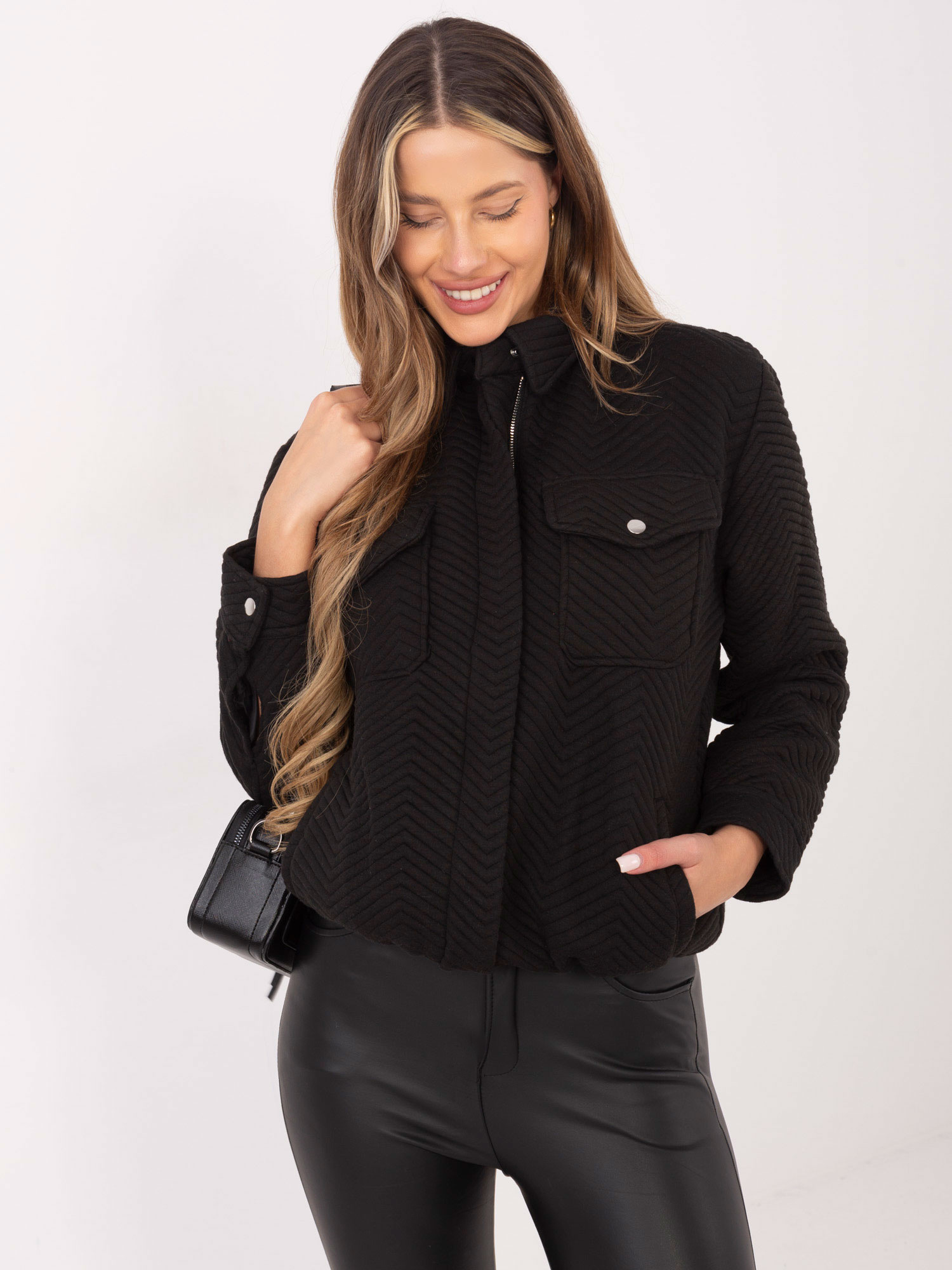 Čierna prechodová prešívaná bunda Tivoli -RV-KR-007.95P-black Veľkosť: S/M