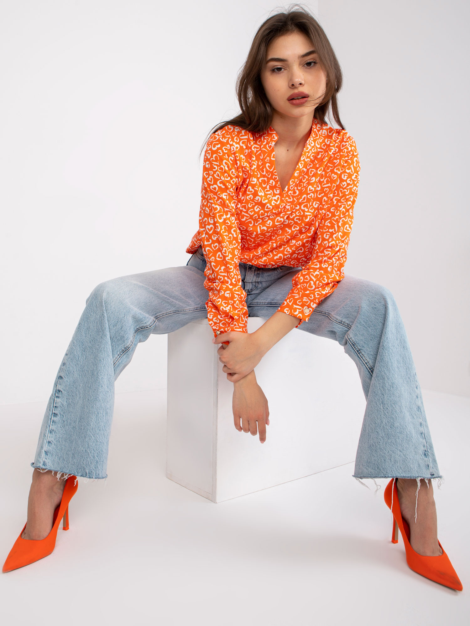 Oranžová košeľa Inesa so srdiečkami -DHJ-BZ-6825.56-orange Veľkosť: ONE SIZE
