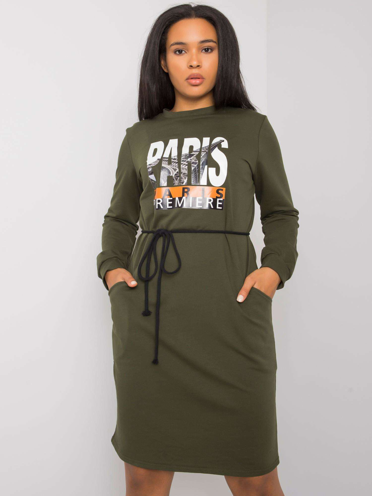 Khaki šaty s vreckami a potlačou LK-SK-508299.30-khaki [vyzul] Veľkosť: 38