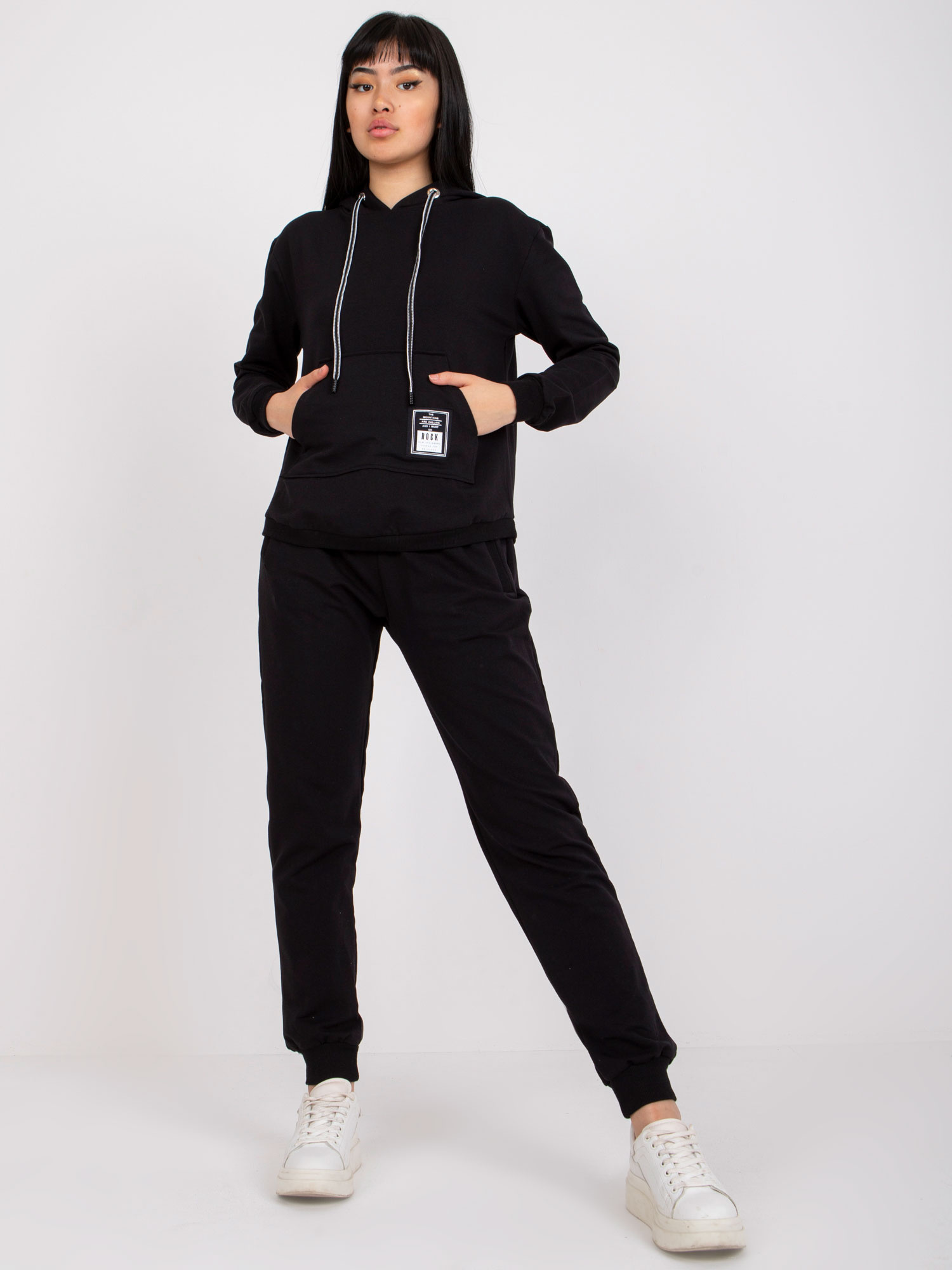 Čierna tepláková súprava s kapucňou -RV-KMPL-7754.11-black Veľkosť: L/XL