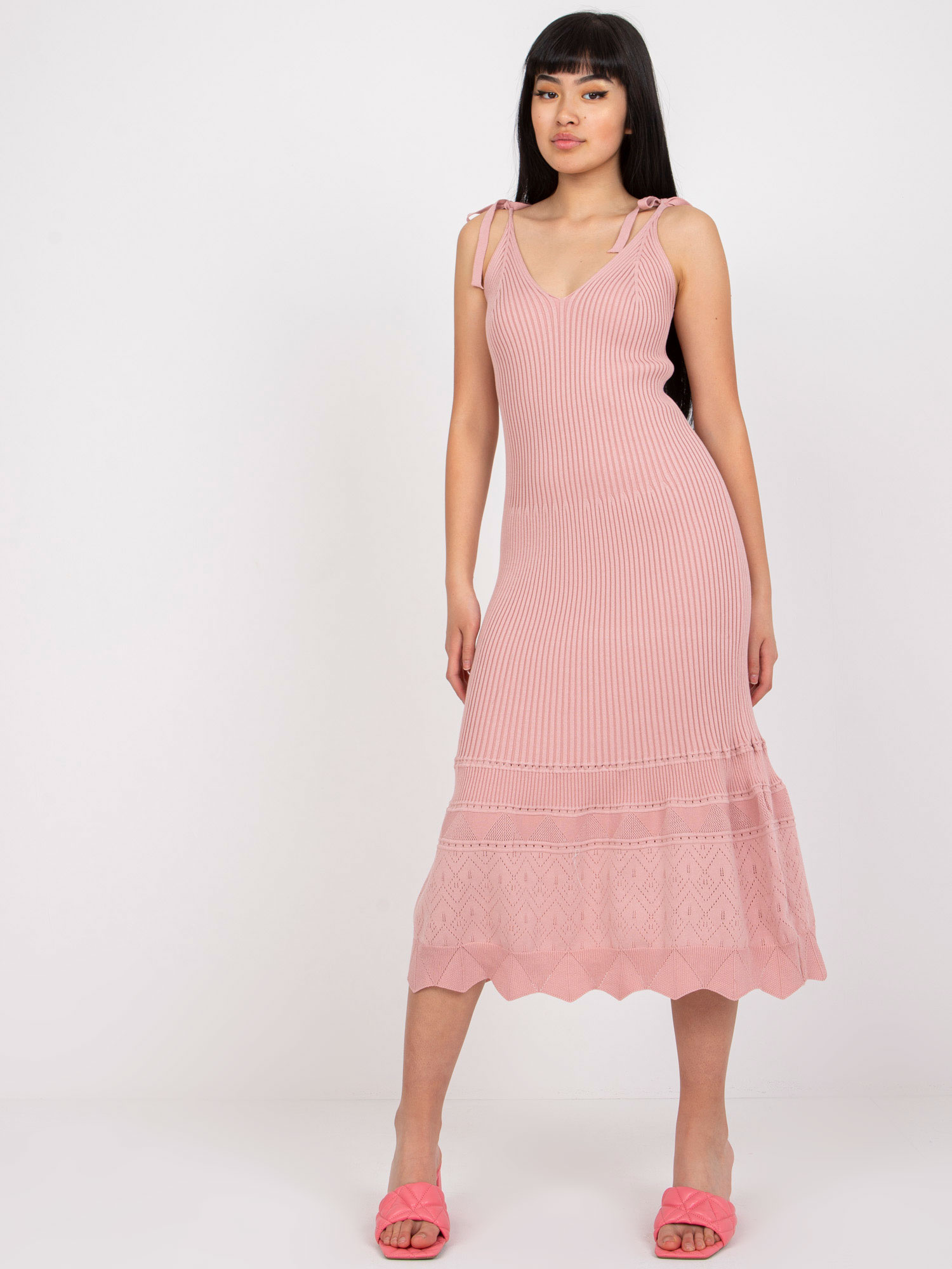 Svetloružové rebrované midi šaty -EM-SK-MC7002.75-light pink Veľkosť: ONE SIZE