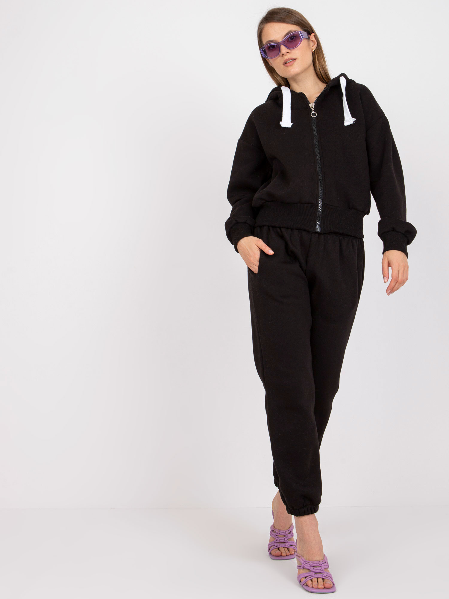 Čierna tepláková súprava s kapucňou -EM-KMPL-714.44-black Veľkosť: ONE SIZE