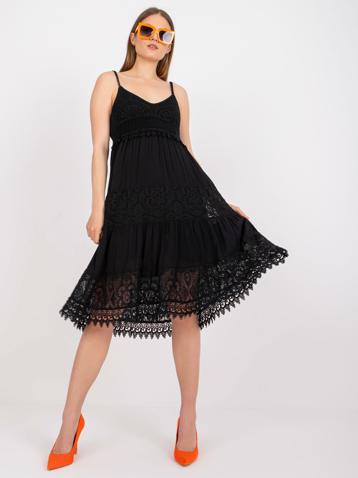 Čierne letné šaty s čipkou -TW-SK-BI-82345.19P-black Veľkosť: M