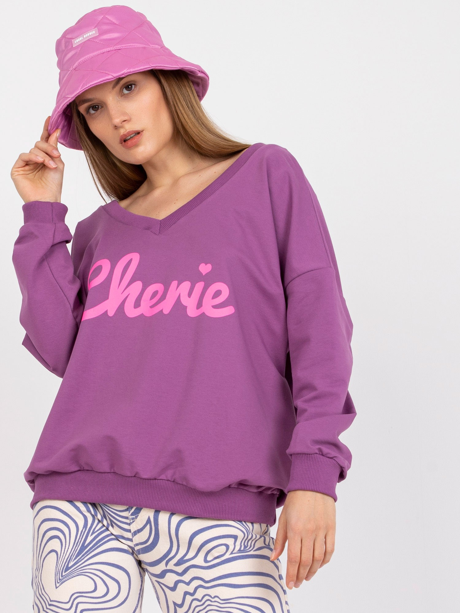 Fialová dámska mikina s ružovým nápisom FA-BL-7754.55P-light purple Veľkosť: ONE SIZE