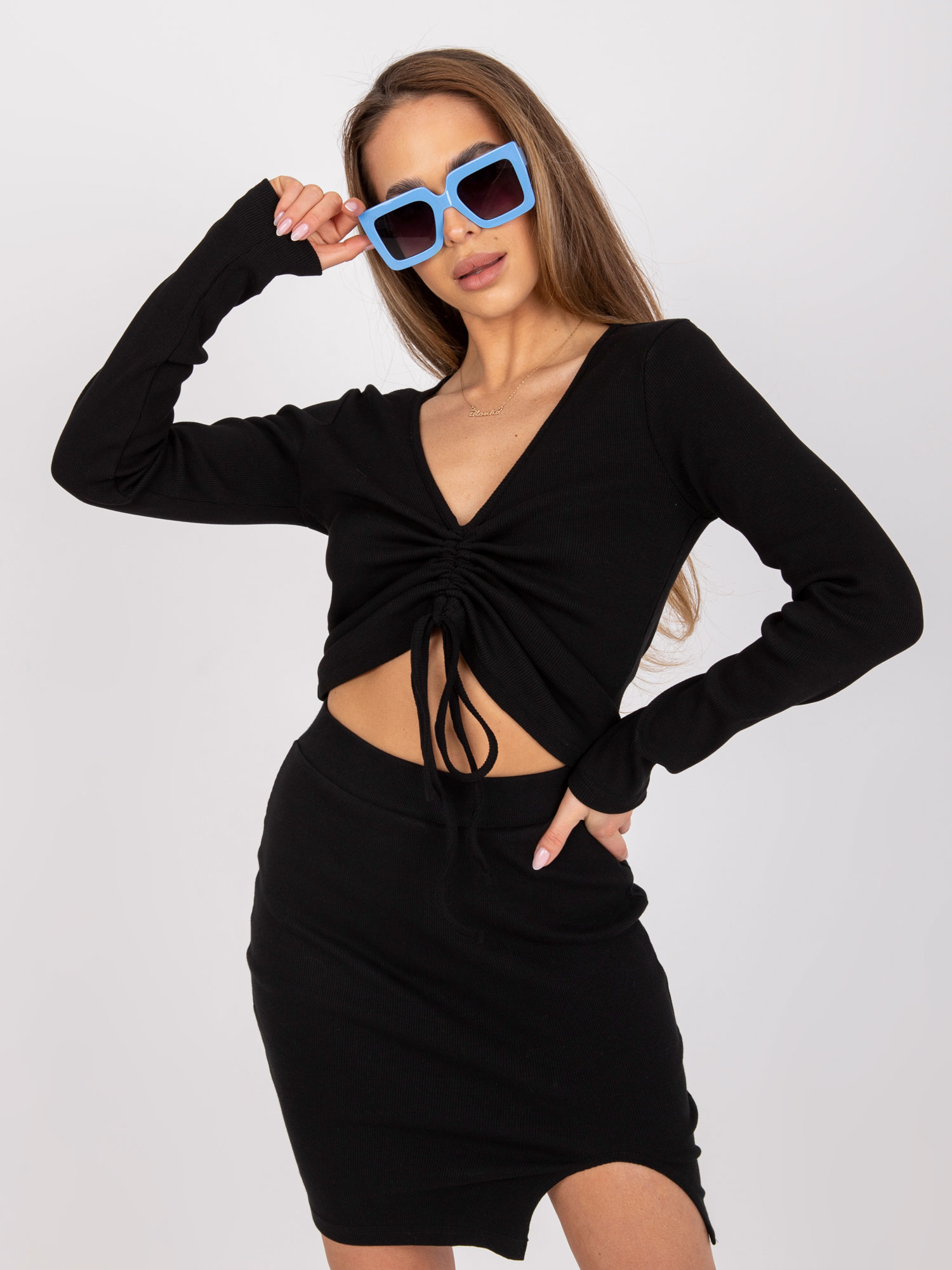 Čierna rebrovaná blúzka s viazaním TW-BZ-BL-008.63P-black Veľkosť: M