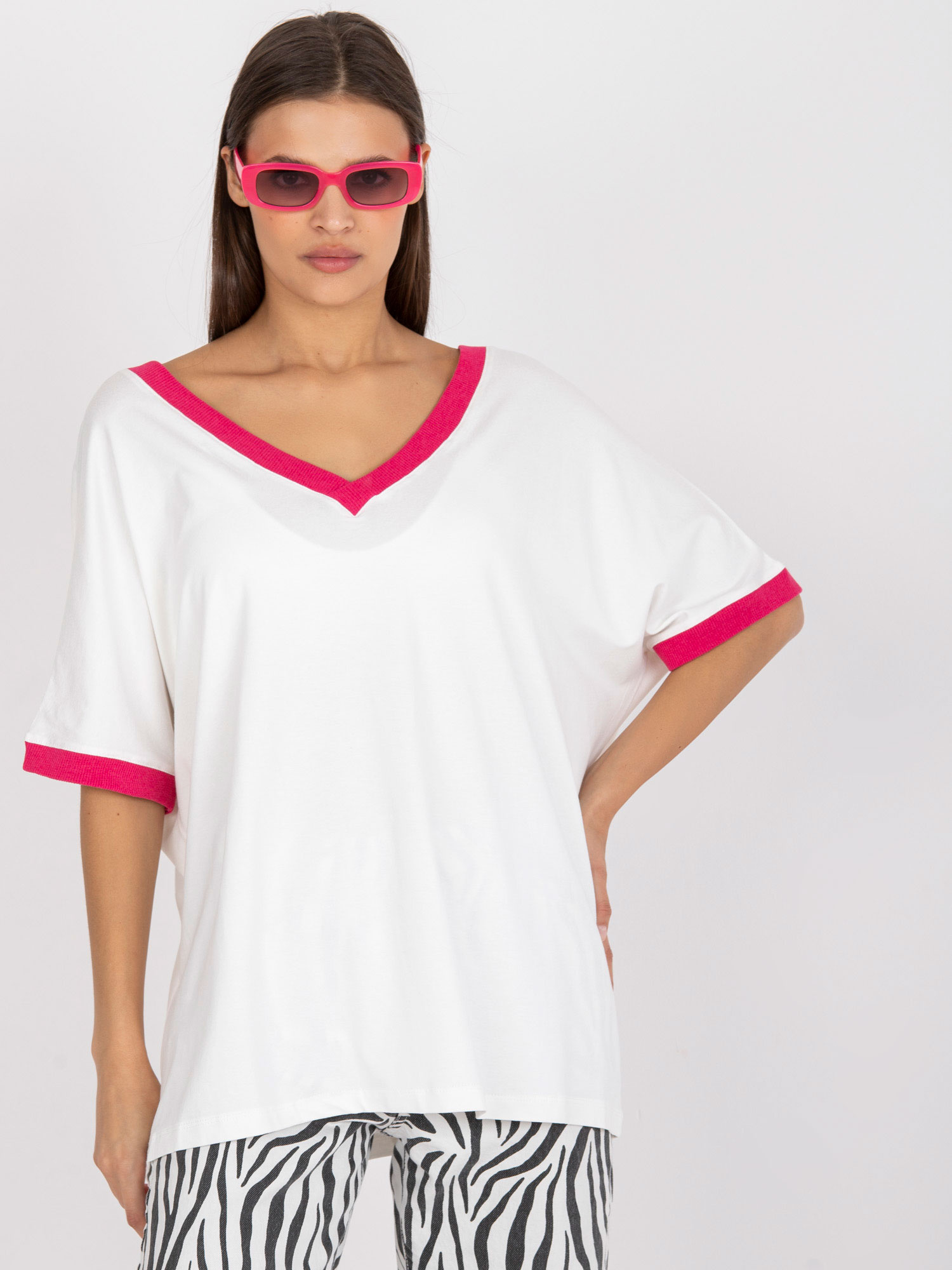 Biele dámske tričko s ružovými lemami FA-BZ-7766.81P-white-pink Veľkosť: ONE SIZE