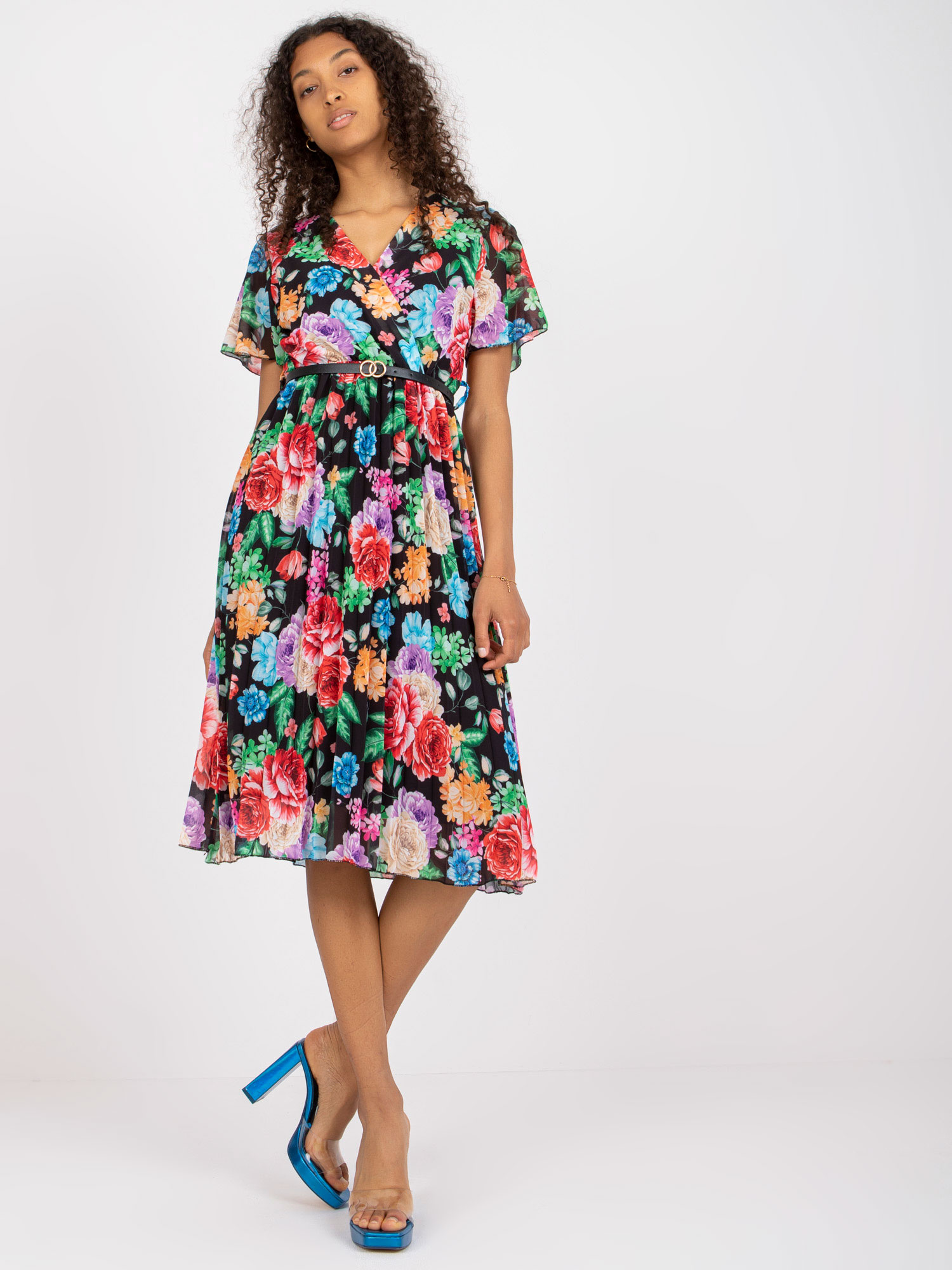 Čierne plisované šaty s kvetmi -DHJ-SK-13162.92-black Veľkosť: ONE SIZE