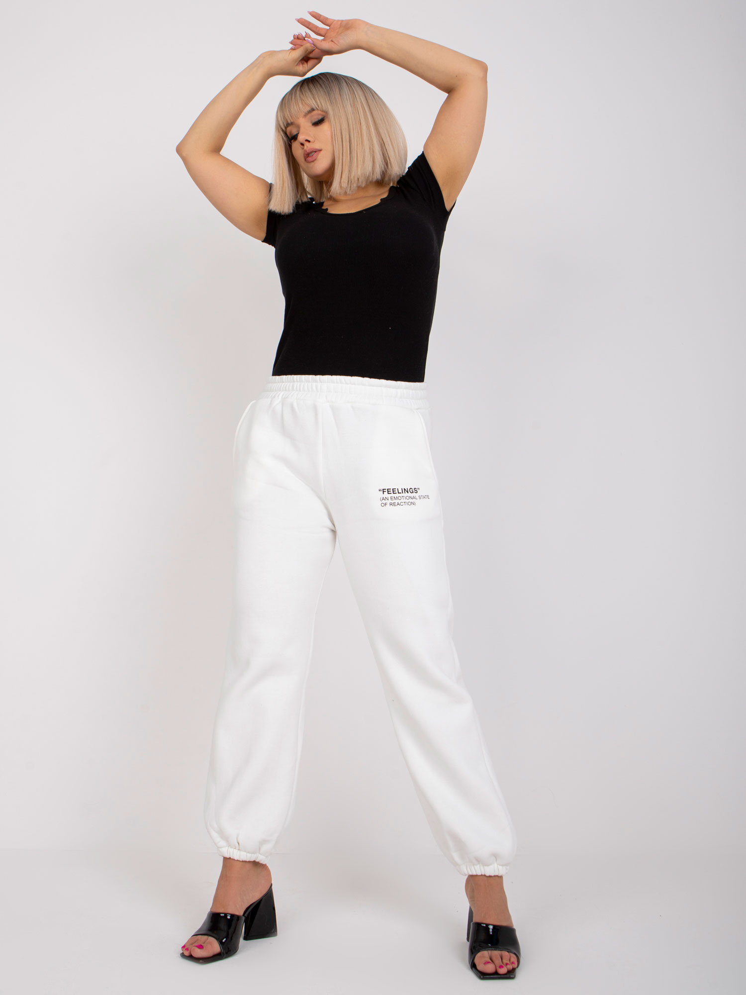 Biele pohodlné tepláky -EM-DR-522.52P-white Veľkosť: L