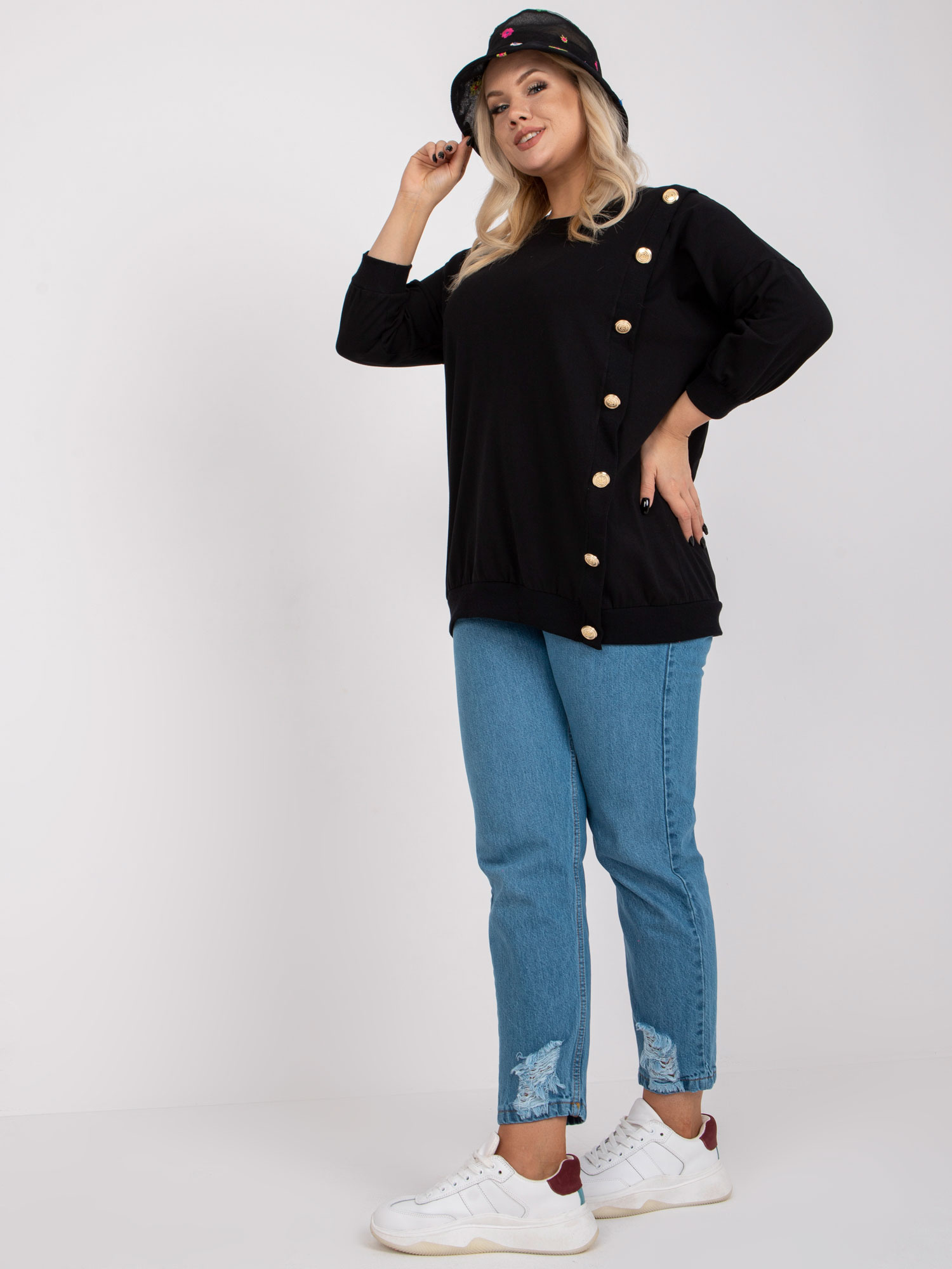Čierna blúzka s ozdobnými gombíkmi RV-BZ-7608.27-black Veľkosť: ONE SIZE