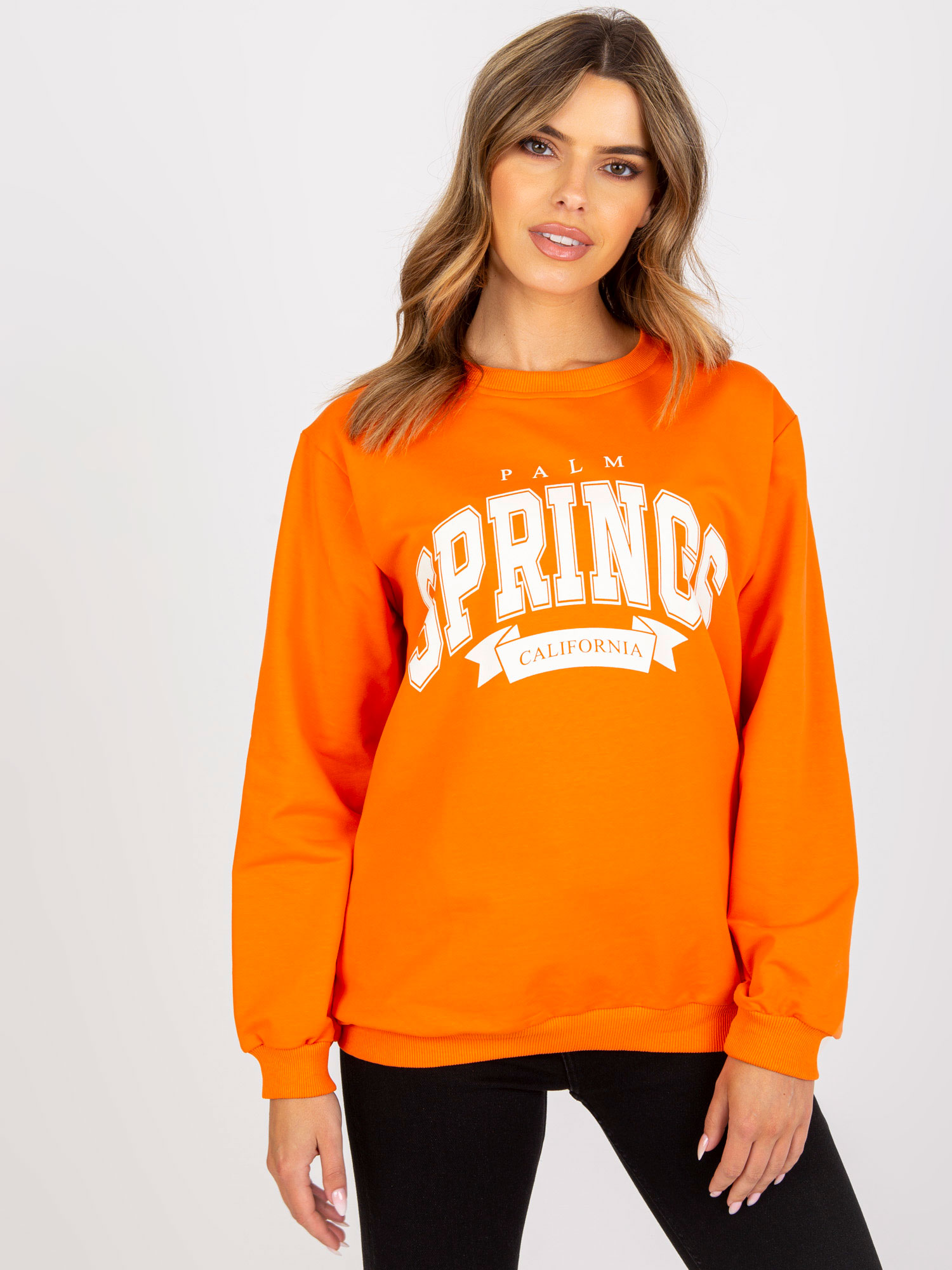 ORANŽOVÁ MIKINA BEZ KAPUCNE S NÁPISOM -FA-BL-7823.24P-ORANGE Veľkosť: ONE SIZE