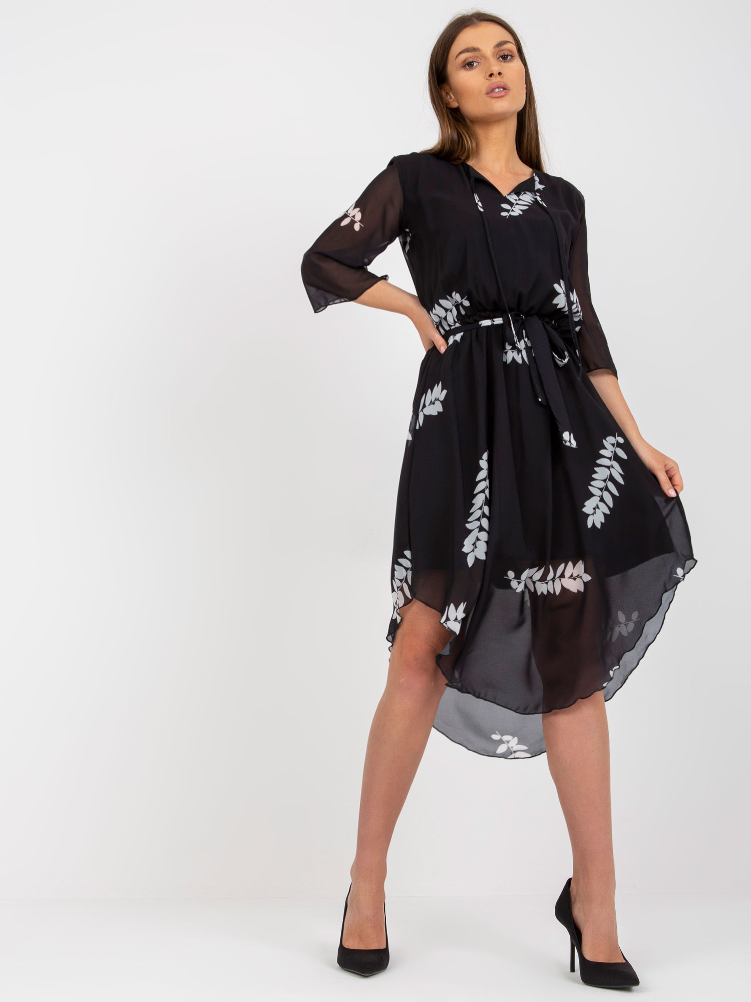 Čierne šifónové šaty Yareli so vzormi LK-SK-508085.77P-black Veľkosť: 36