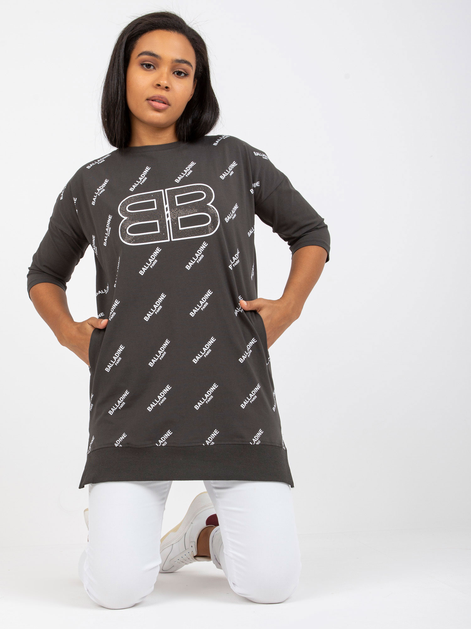 Khaki dlhšie tričko s potlačou -RV-BZ-7036.02P-khaki Veľkosť: ONE SIZE