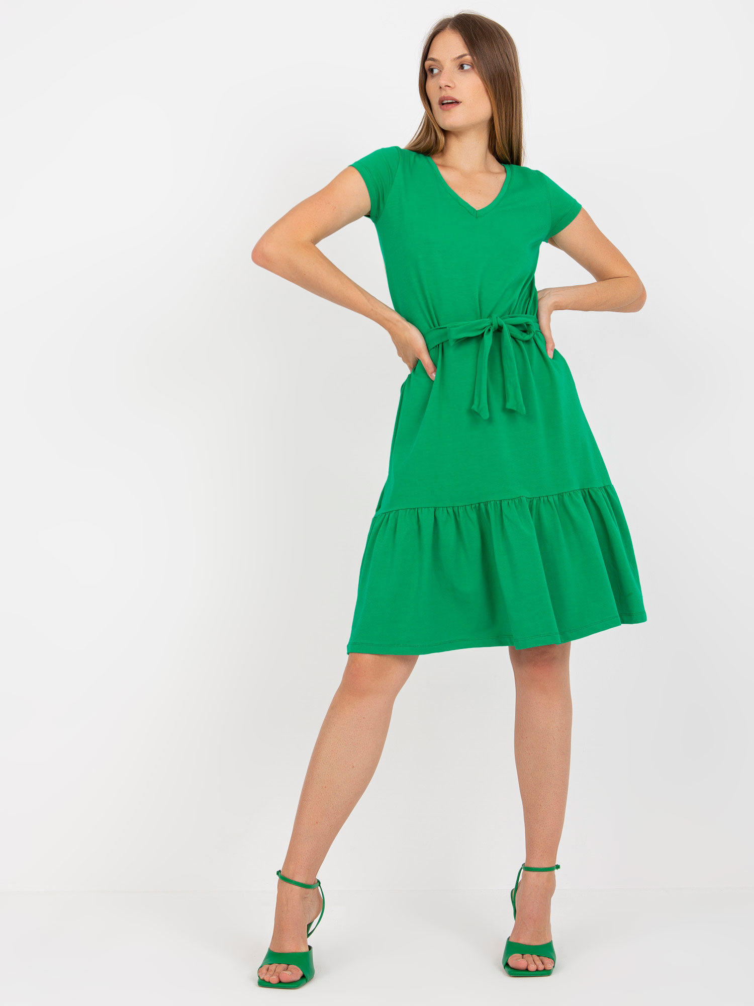 Zelené šaty s viazaním v páse -RV-SK-8048.21P-green Veľkosť: S