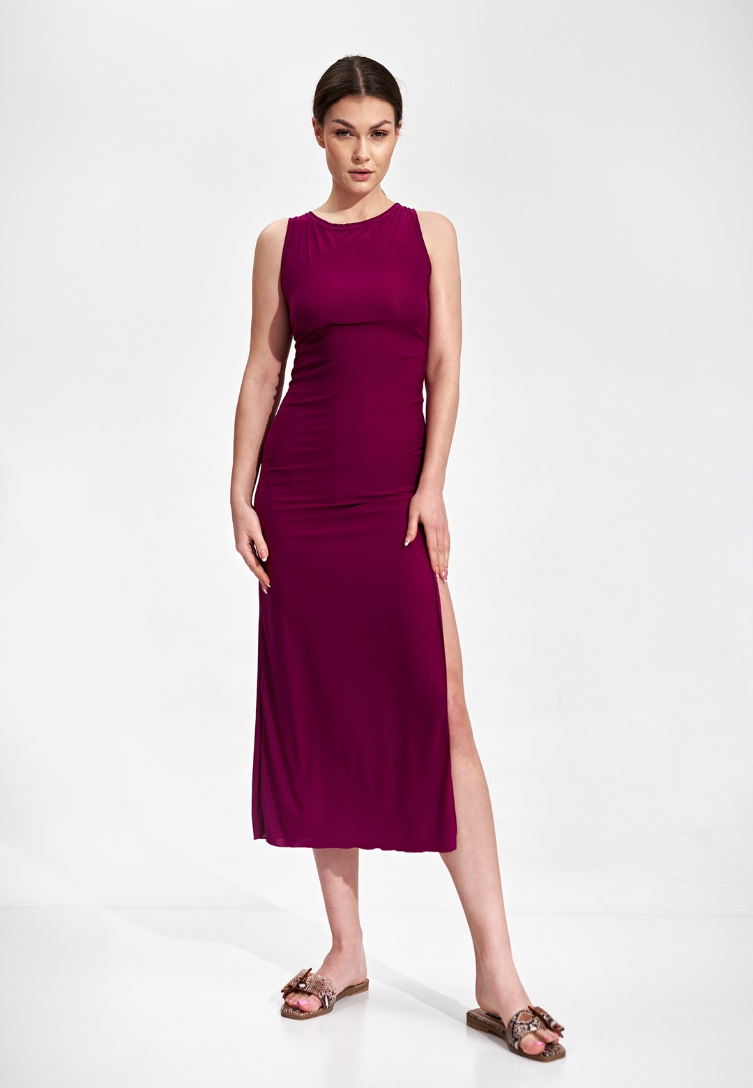 Tmavoružové midi šaty so šnurovačkou na chrbte M864 Dark Pink Veľkosť: S