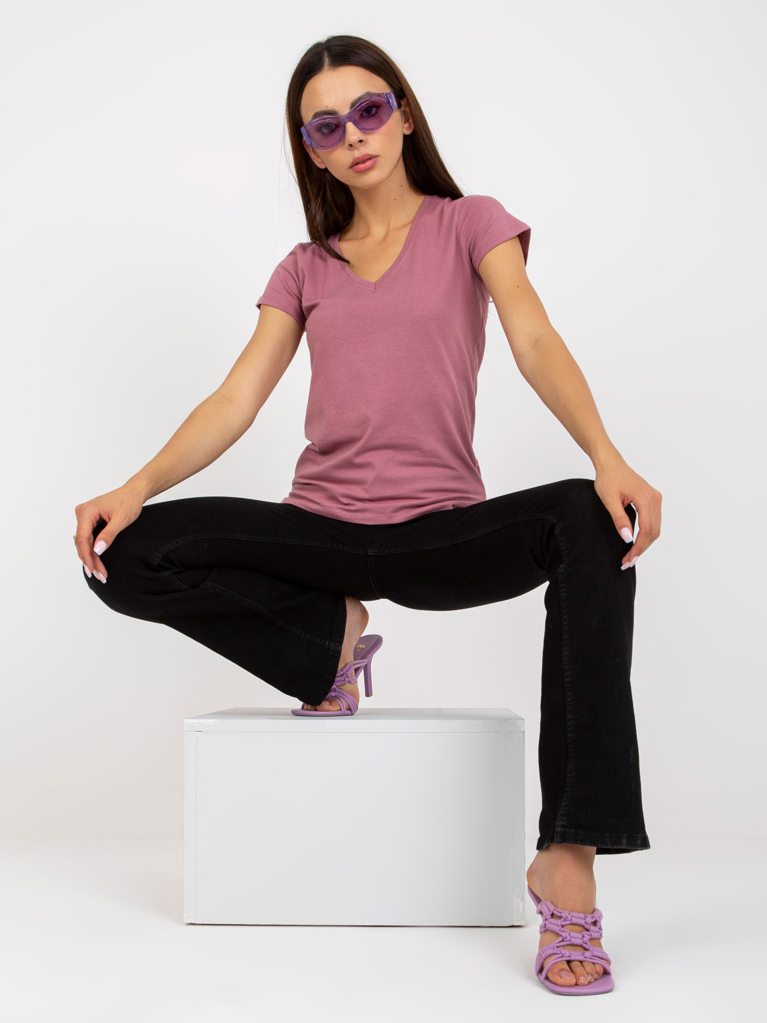 Tmavoružové tričko s výstrihom do V -B-012.51P-dark pink Veľkosť: M