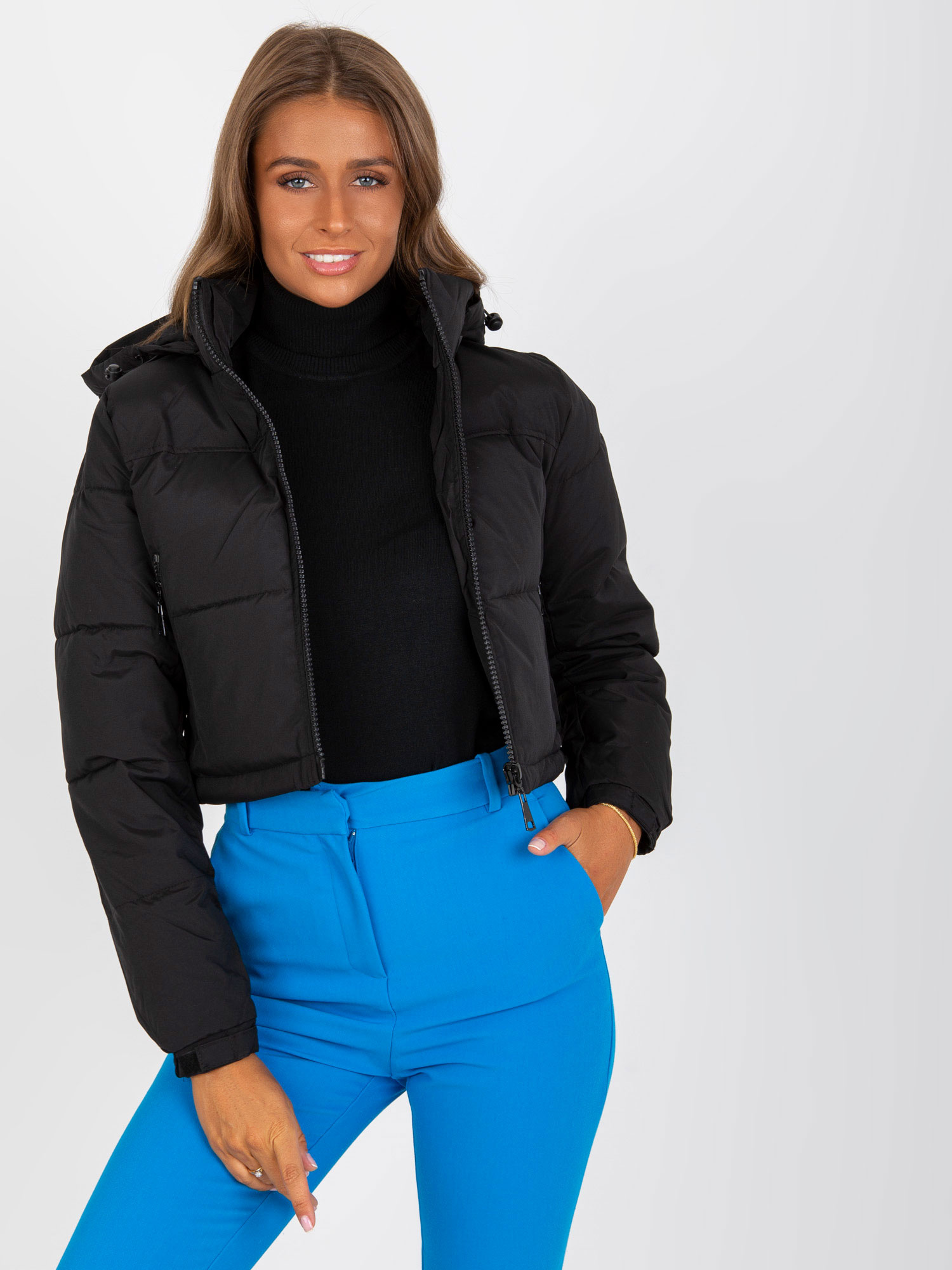 Čierna skrátená prešívaná crop bunda -NM-KR-D2-3825.62P-black Veľkosť: XL