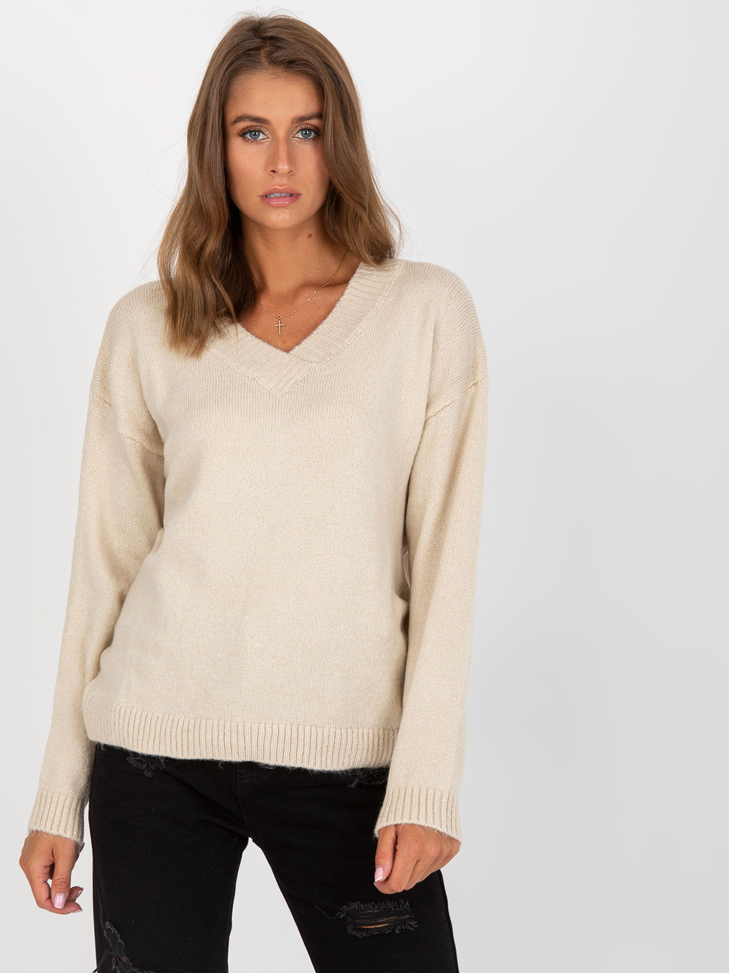 Béžový voľný sveter s výstrihom do V LC-SW-0332.17-beige Veľkosť: ONE SIZE