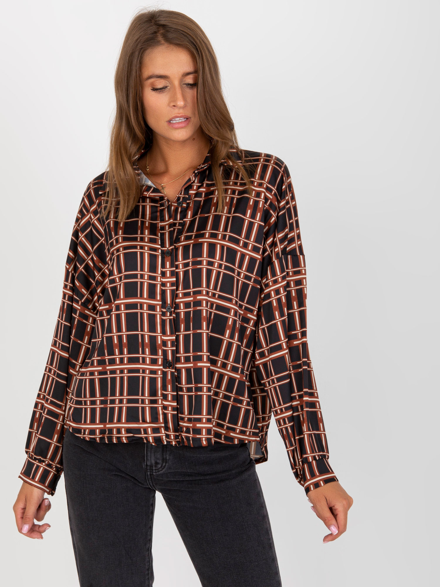 Károvaná voľná košeľa - čierna/béžová EM-KS-3292.69P Veľkosť: ONE SIZE