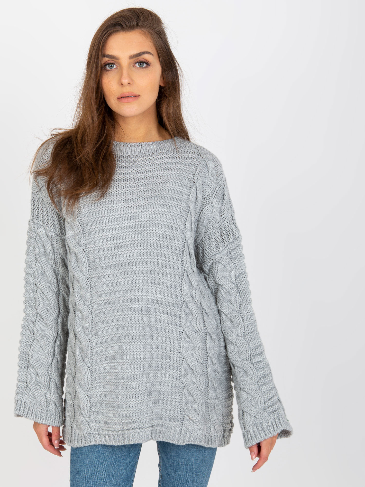 Sivý svetrík s vrkočovým vzorom LC-SW-8044.06X-grey Veľkosť: ONE SIZE