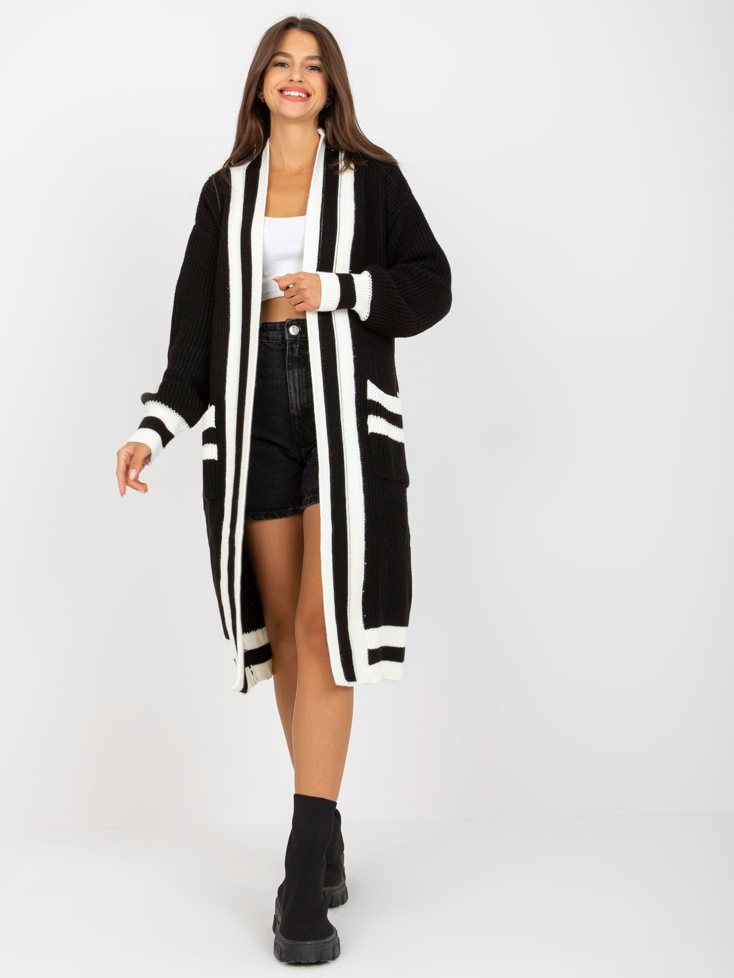 Čierny dlhý kardigan lemovaný pruhmi -LC-SW-0291.06X-black Veľkosť: ONE SIZE