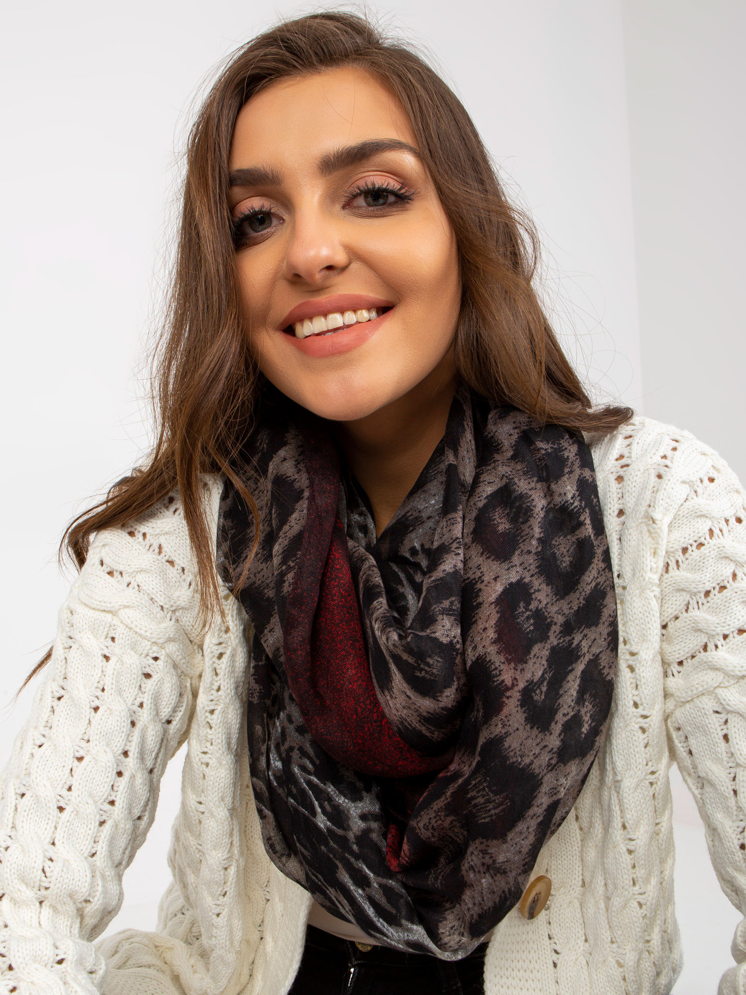 Vínová šatka so zvieracím vzorom AT-KM-241357.03P Veľkosť: ONE SIZE