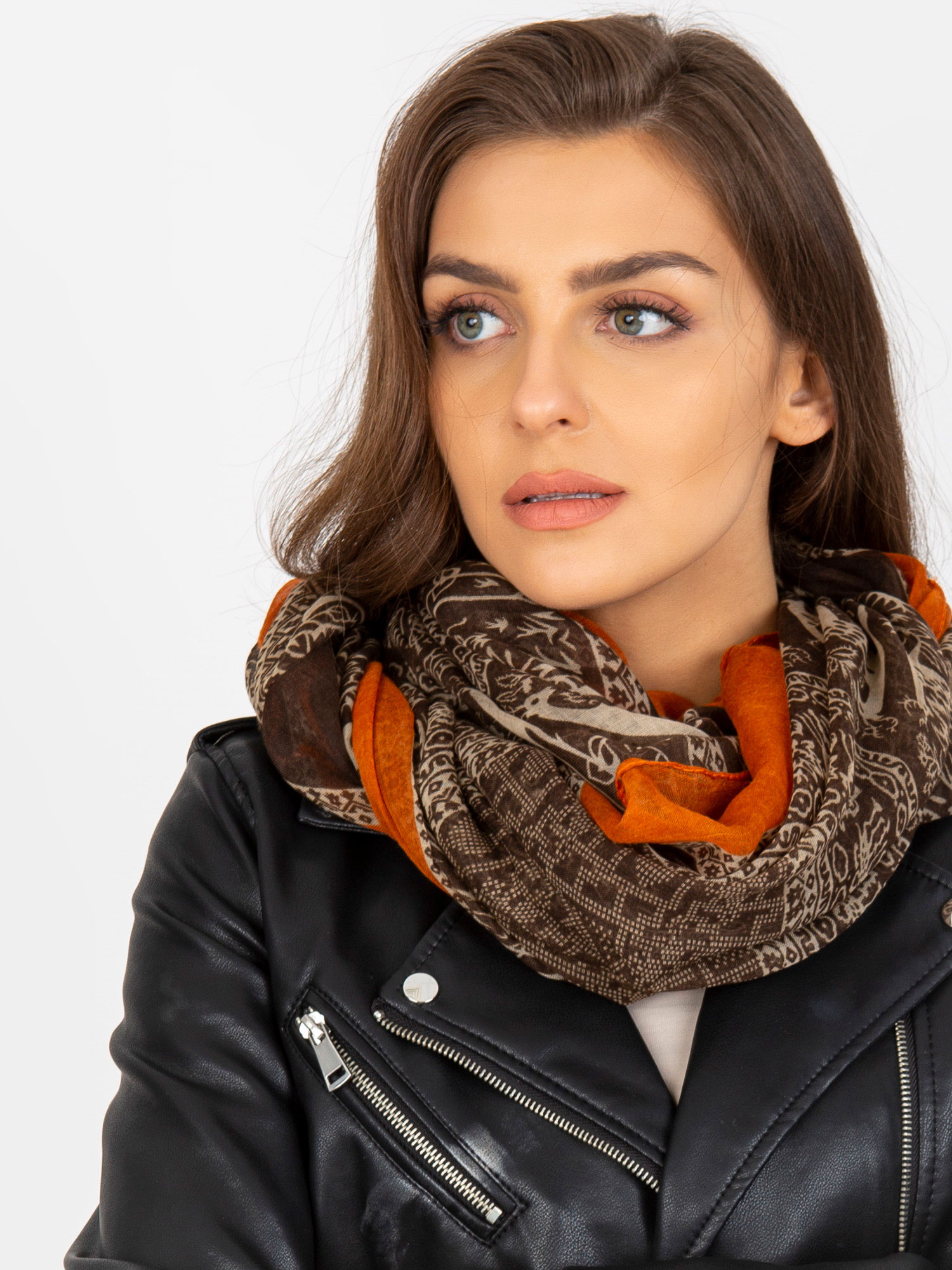 Hnedá vzorovaná hladká šatka AT-KM-241353.35 Veľkosť: ONE SIZE