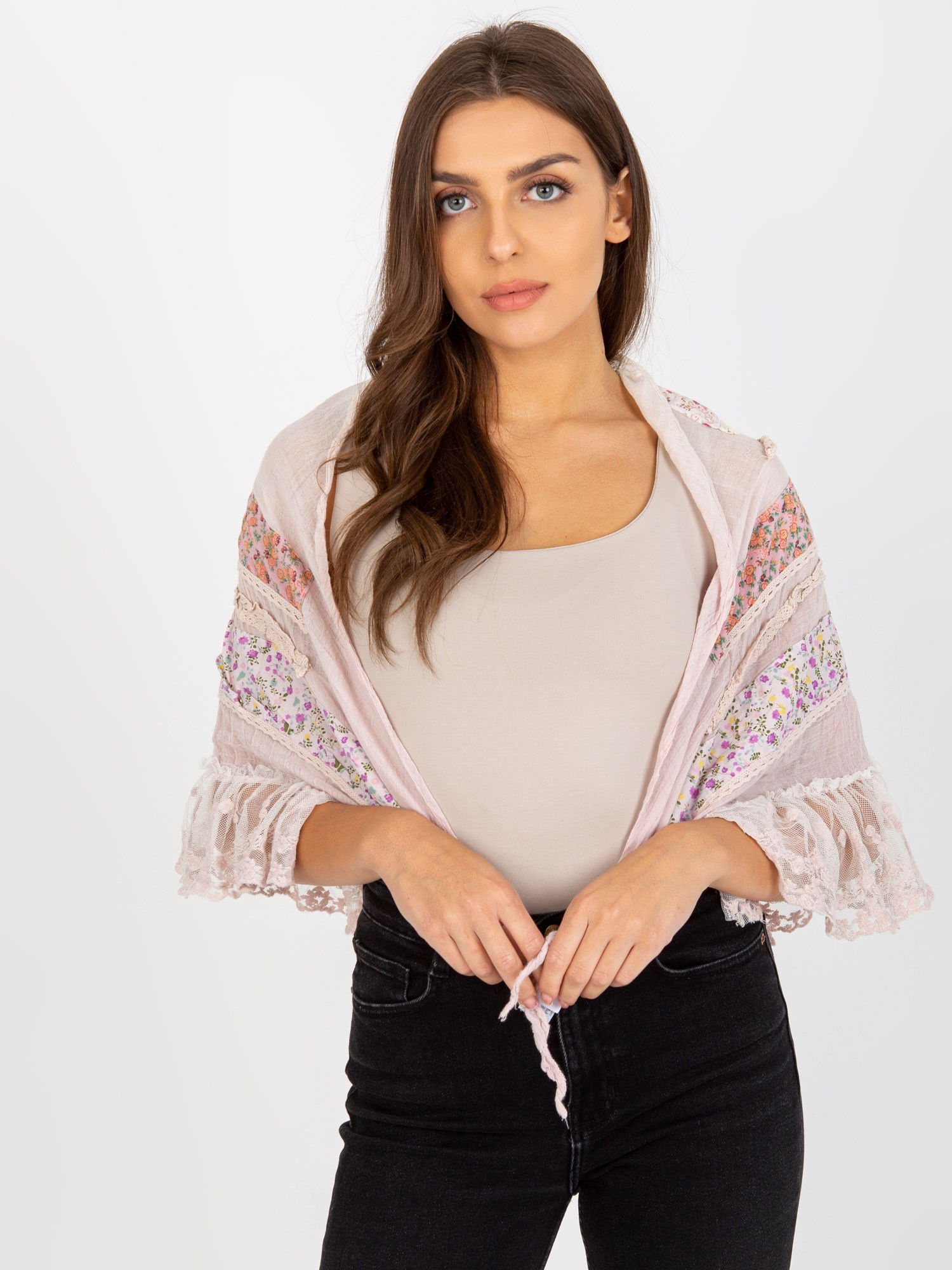 Svetloružová jemná šatka s drobnými kvetmi AT-CH-0750-1.67P-light pink Veľkosť: ONE SIZE