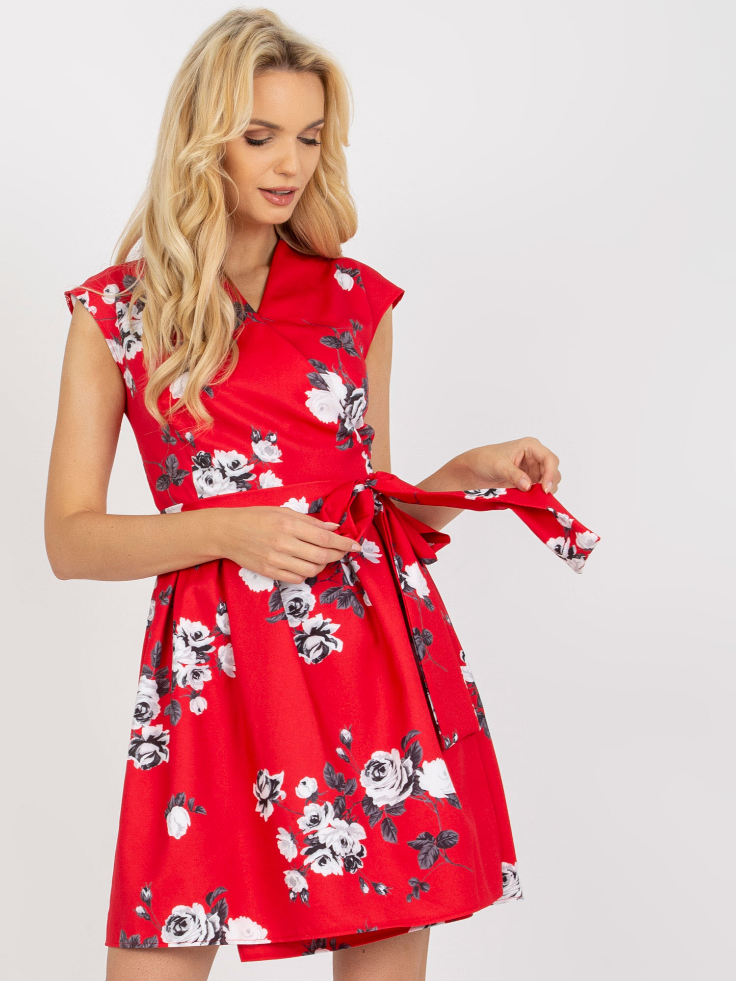 Červené šaty s kvetinami -LK-SK-508939.21-red Veľkosť: 40