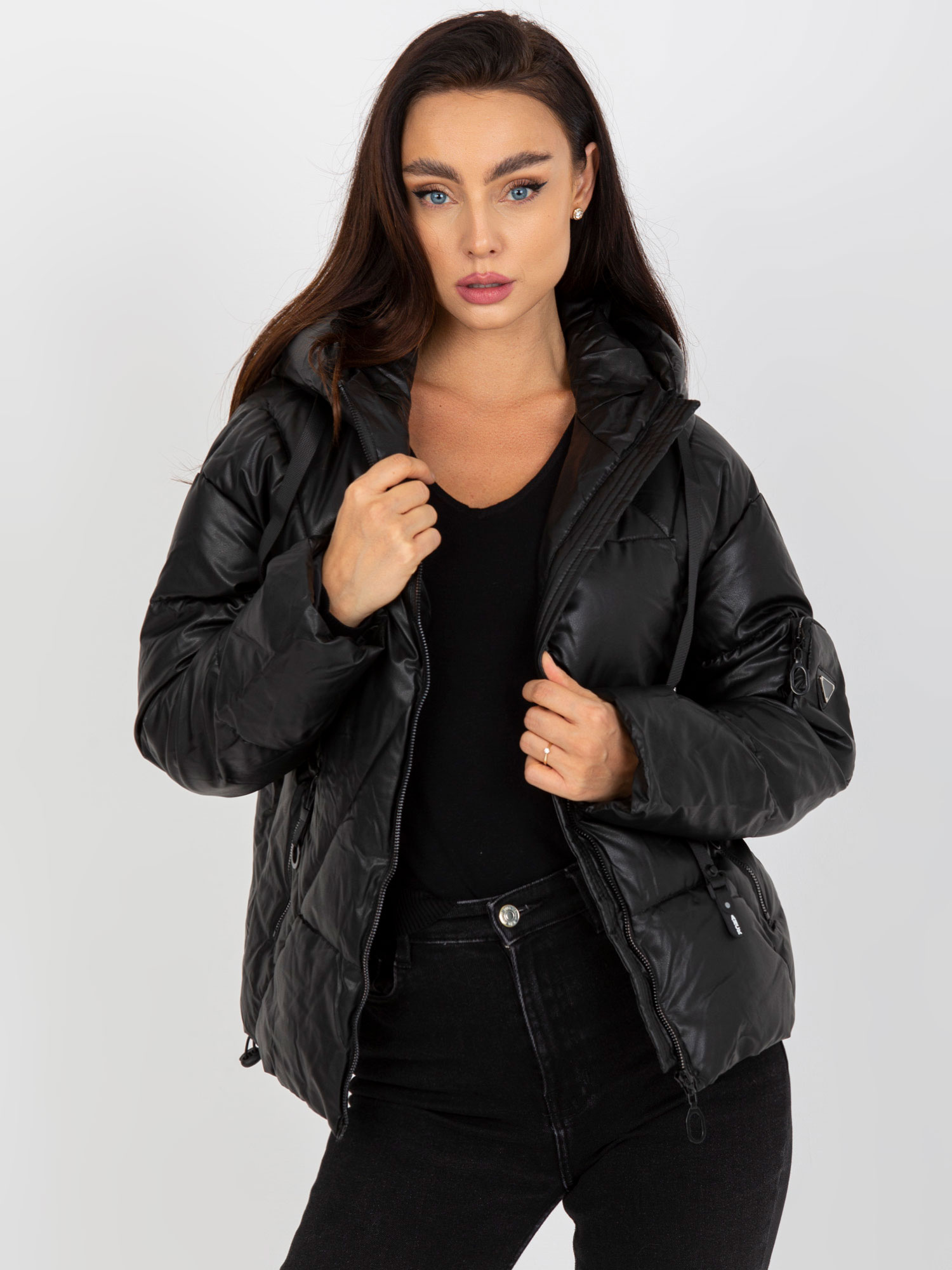 Čierna zimná bunda s kapucňou EM-KR-MC411.34X-black Veľkosť: S/M