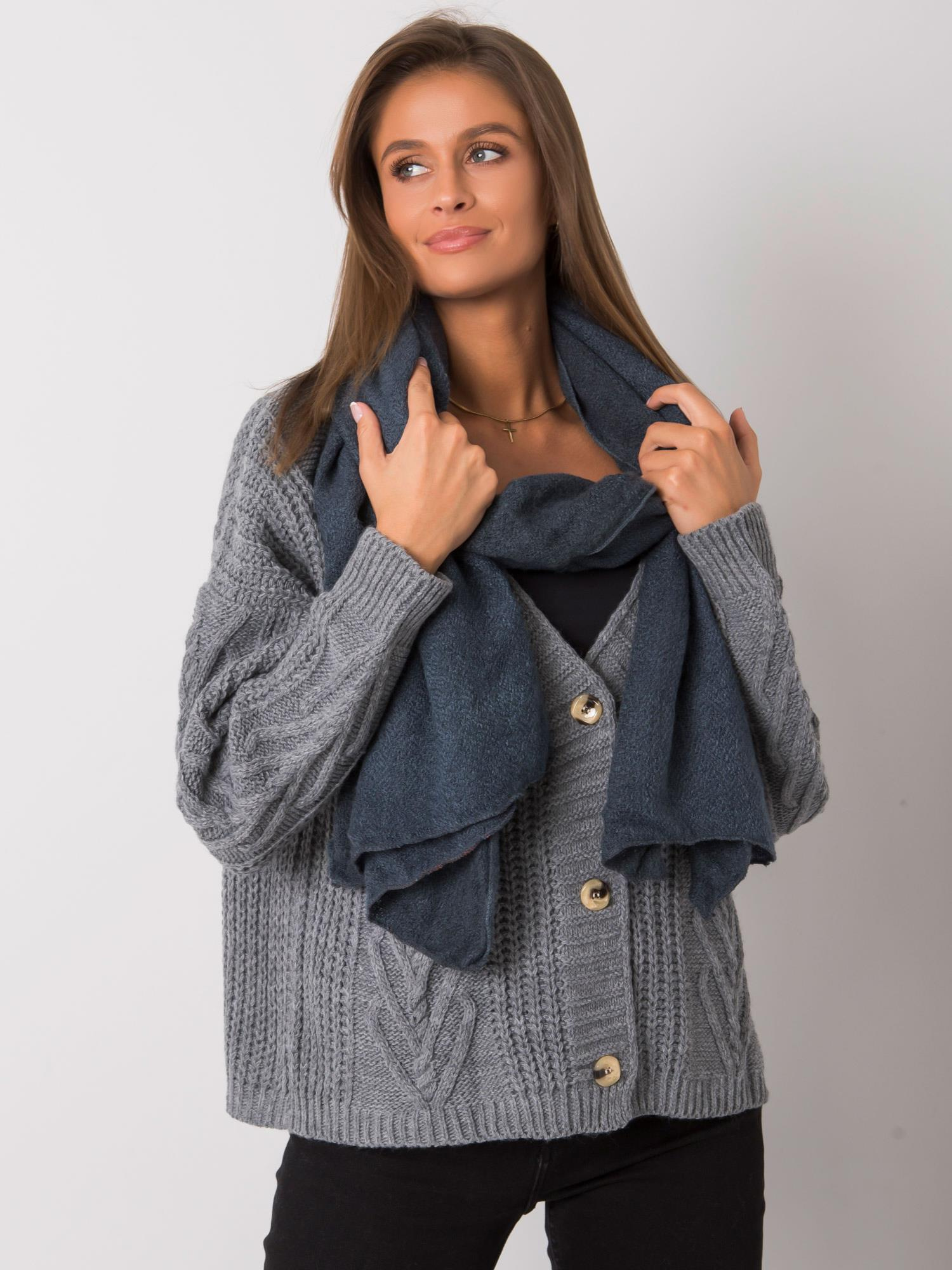 Tmavomodrý háčkovaný šál AT-SZ-3899.91 Veľkosť: ONE SIZE