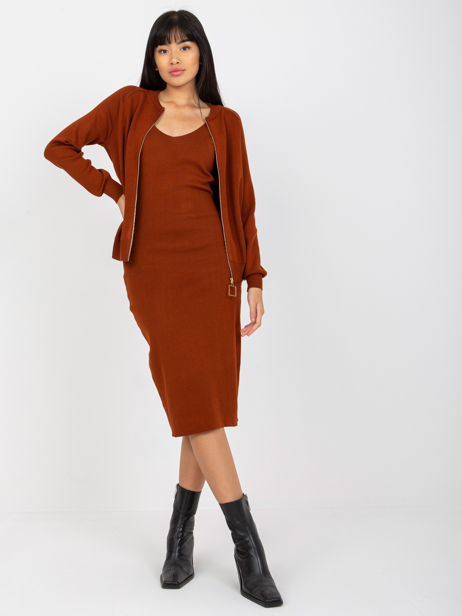 Tmavohnedý komplet šiat a svetra EM-KMPL-MC7867.36-dark brown Veľkosť: ONE SIZE