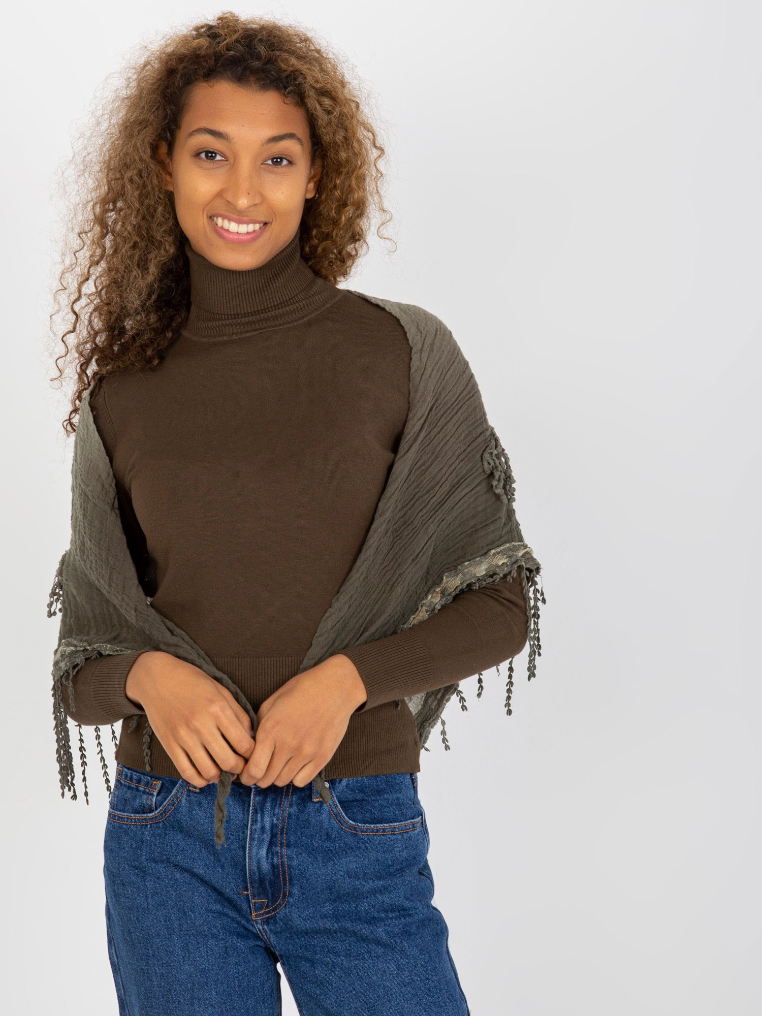 Khaki šatka so strapcami AT-CH-0411.68P-dark green Veľkosť: ONE SIZE