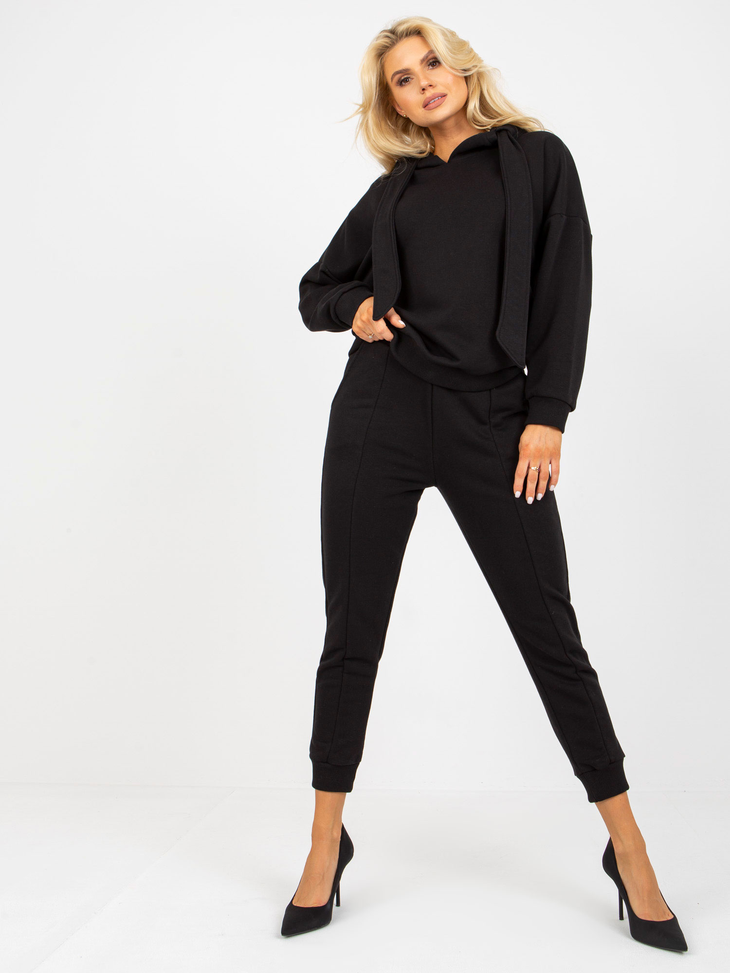 Čierna tepláková súprava s kapucňou FA-KMPL-8173.06-black Veľkosť: S/M