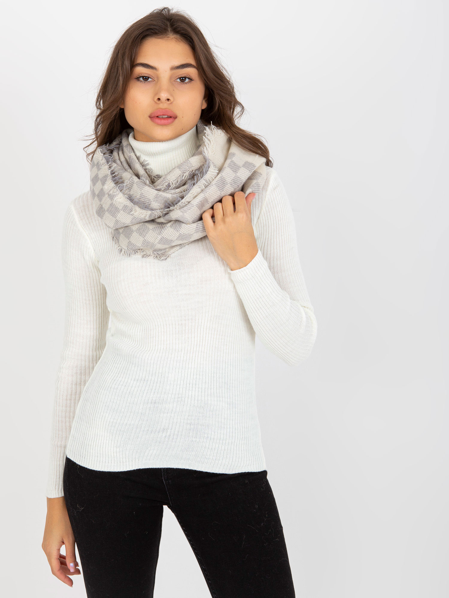 Sivo-biely kockovaný šál AT-KM-9501.10-white-grey Veľkosť: ONE SIZE