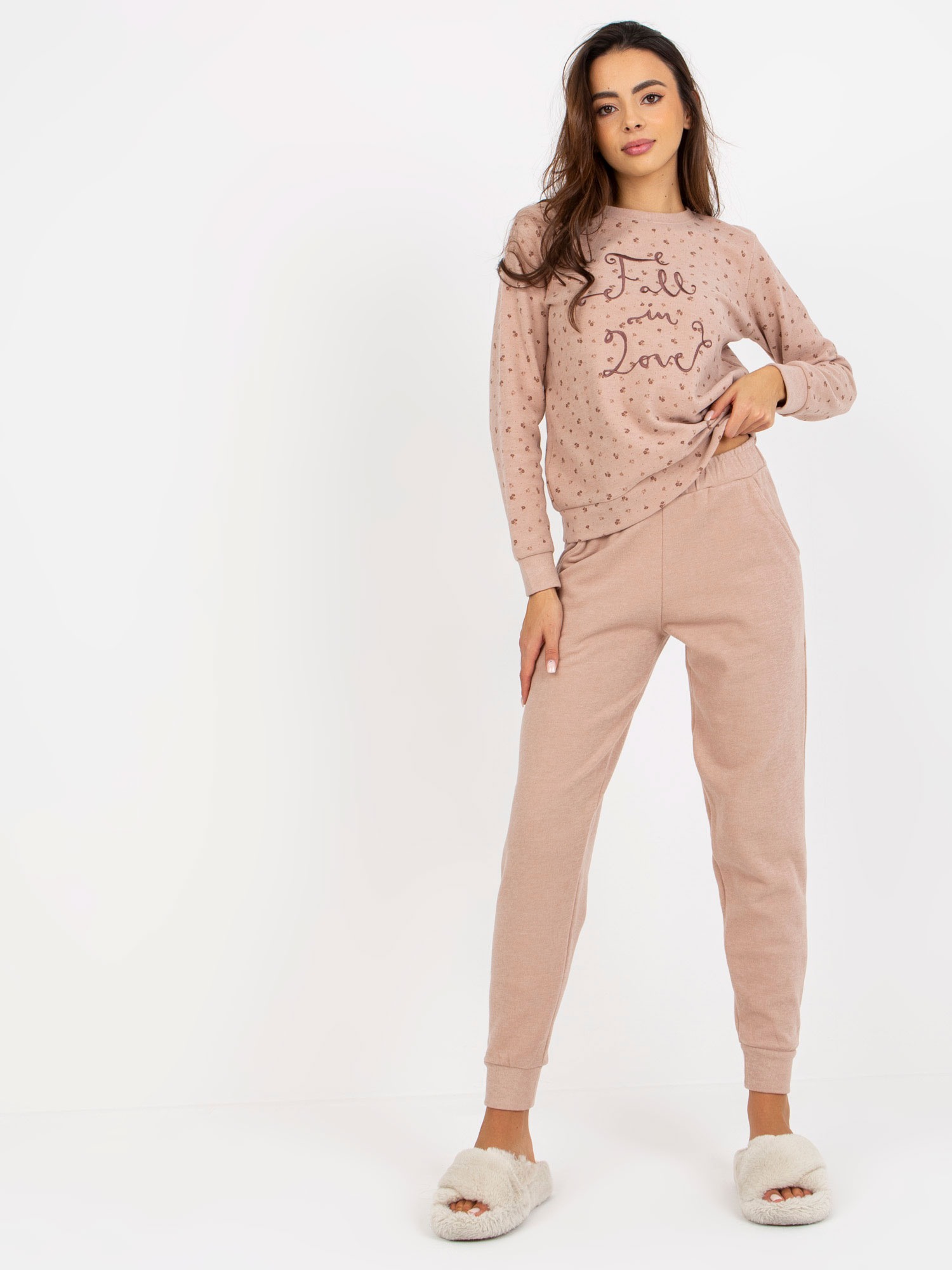 Tmavobéžové teplé pyžamo FALL IN LOVE -BR-PI-9106-beige Veľkosť: S