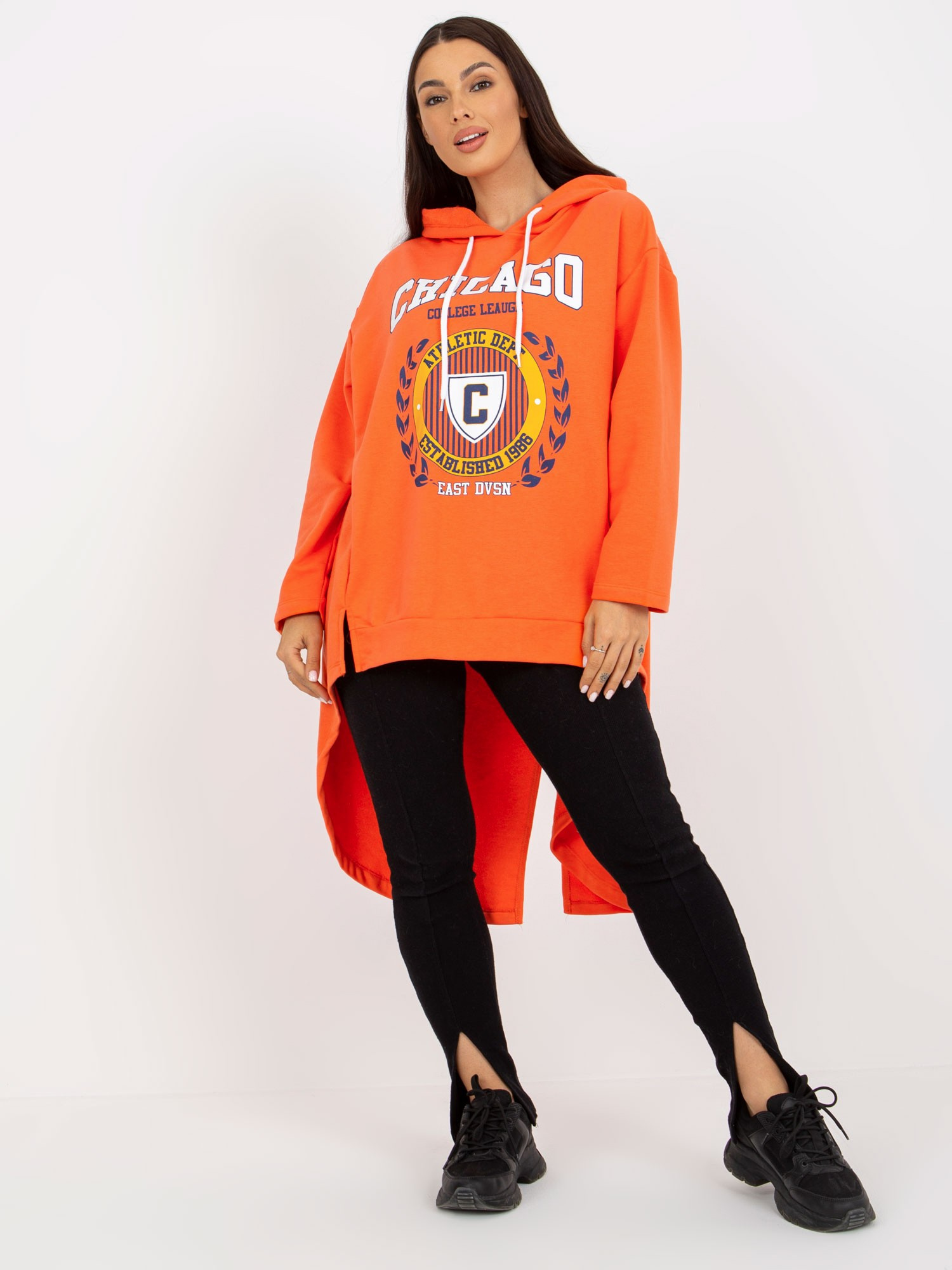 Oranžová asymetrická mikina s potlačou FA-BL-8107.39-orange Veľkosť: ONE SIZE