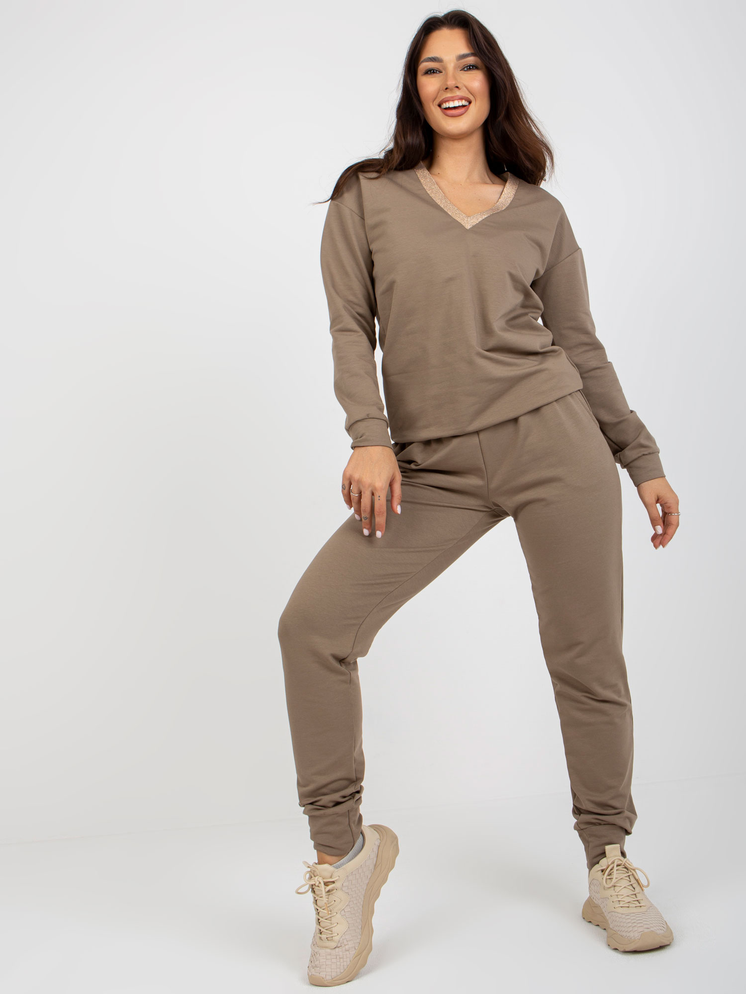 Tmavobéžová dámska tepláková súprava LK-KMPL-509011.86P-dark beige Veľkosť: L/XL