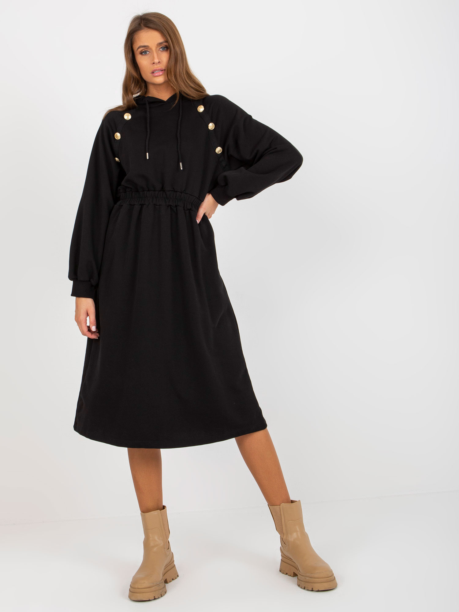 Čierne dlhšie mikinové šaty s kapucňou RV-SK-8336.12P-black Veľkosť: ONE SIZE