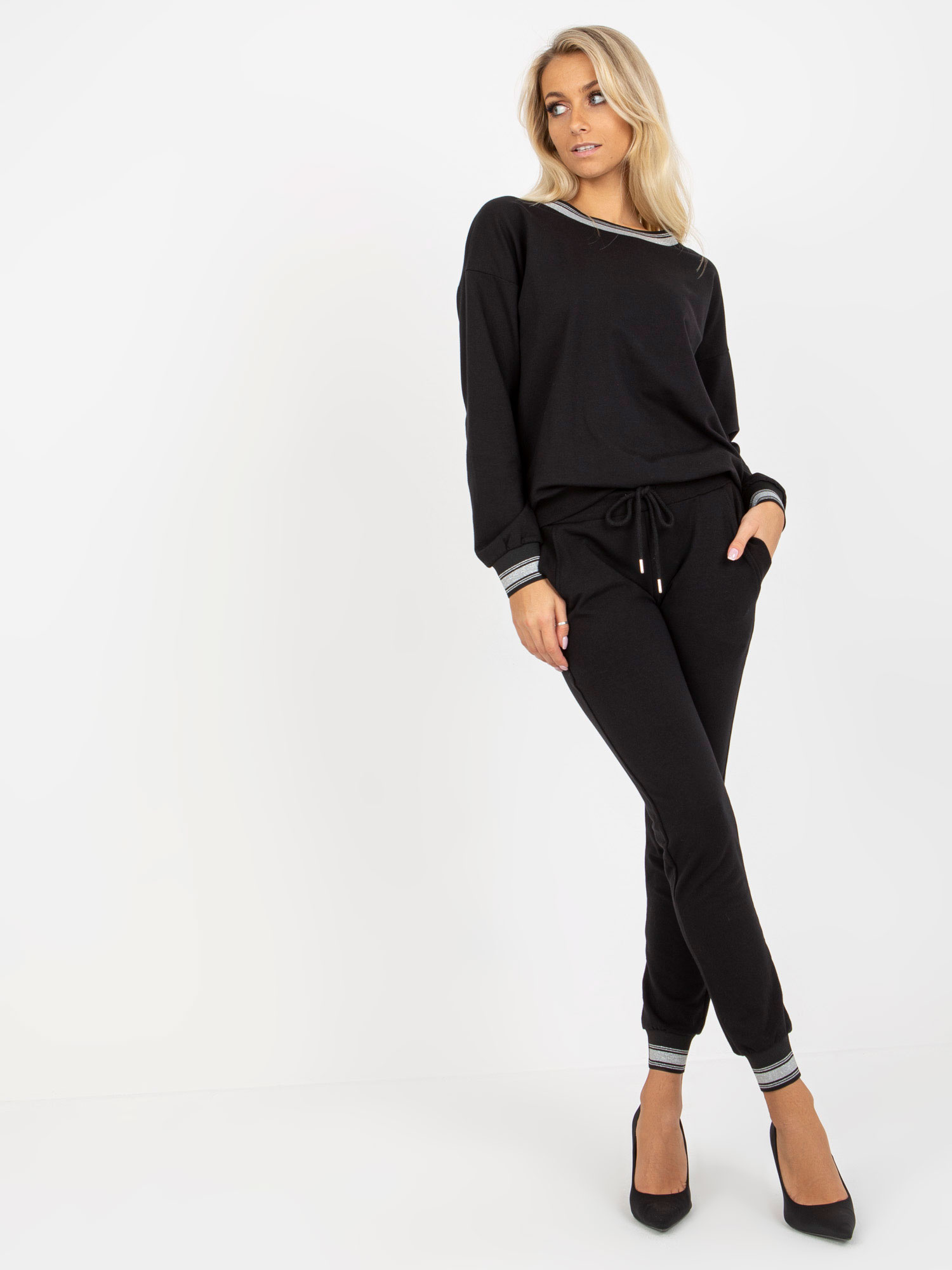 Čierna tepláková súprava RV-KMPL-8365.24P-black Veľkosť: S/M