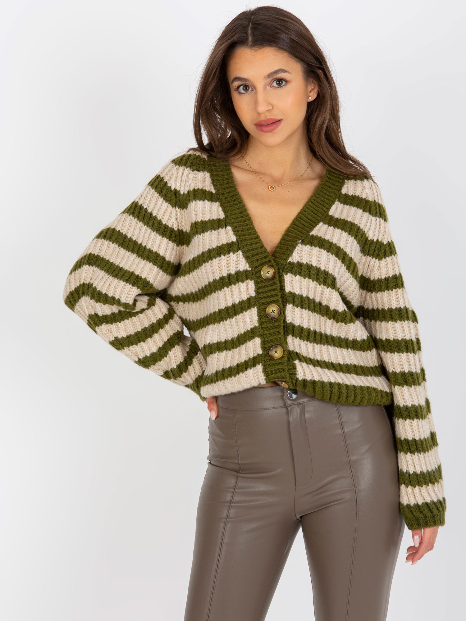 Khaki pruhovaný prepínací sveter -EM-SW-5020-02.28P-khaki Veľkosť: ONE SIZE
