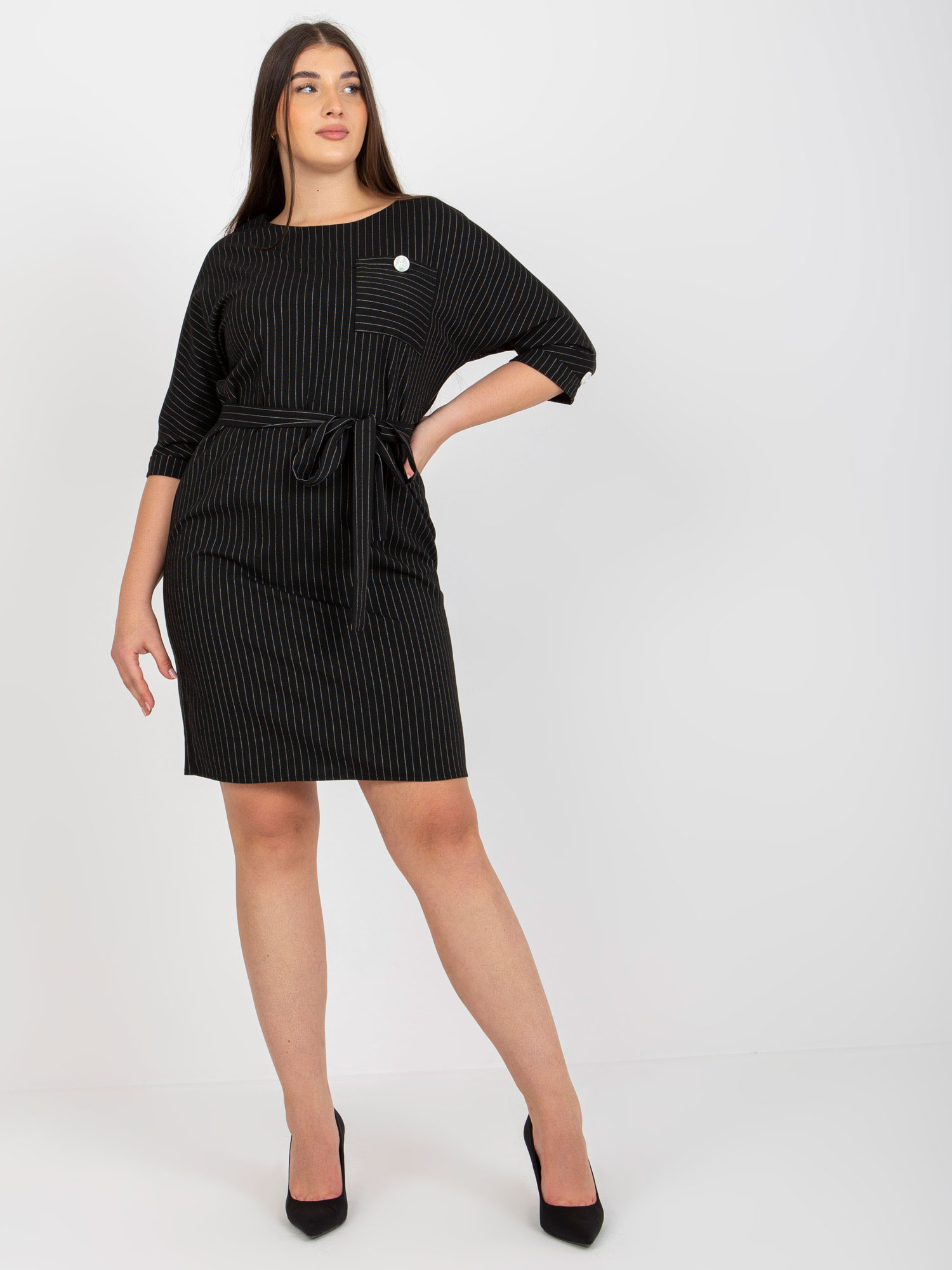 Čierne šaty s opaskom -LK-SK-507724.10-black Veľkosť: 46