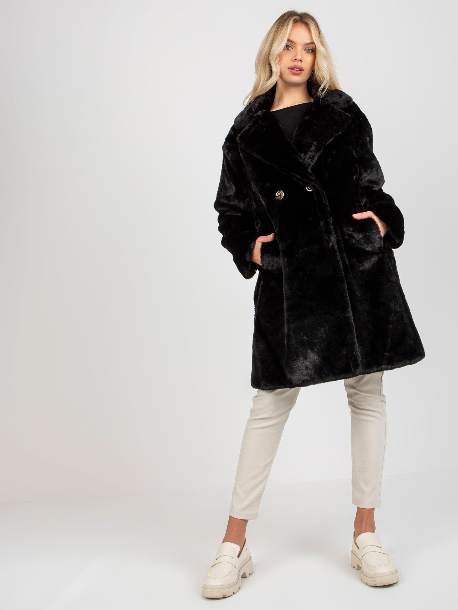 Čierny dámsky teddy kabát TW-PL-2118.95P-black Veľkosť: ONE SIZE